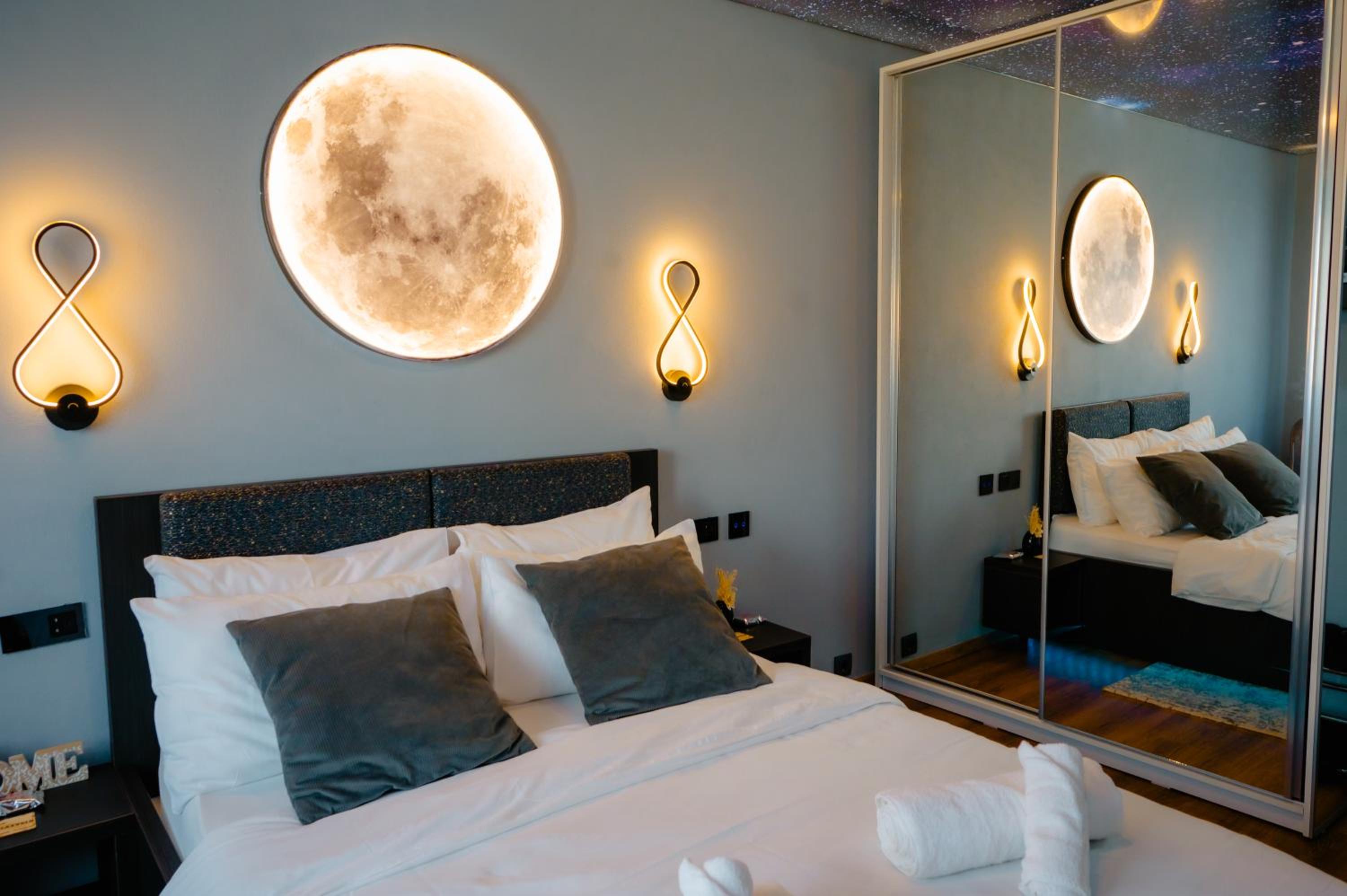 One-Bedroom Apartment - Photo 4