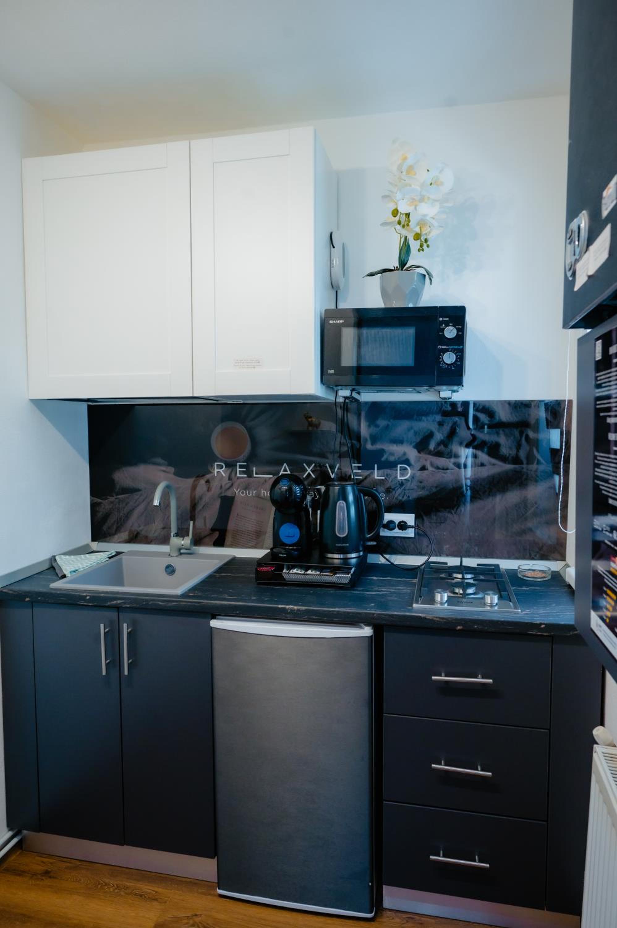 One-Bedroom Apartment - Photo 21