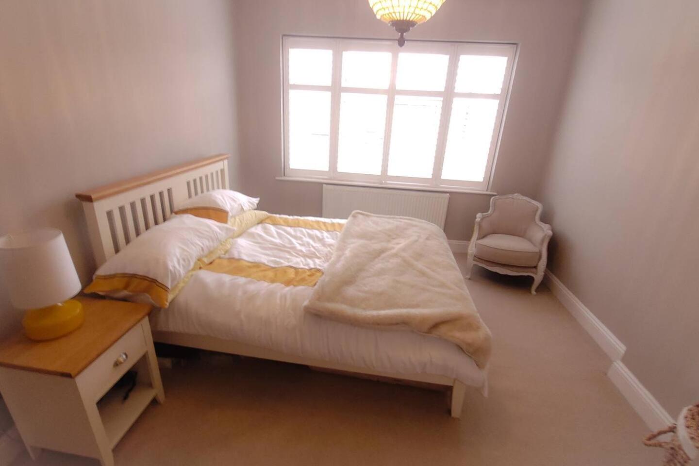 One-Bedroom Apartment photo 3