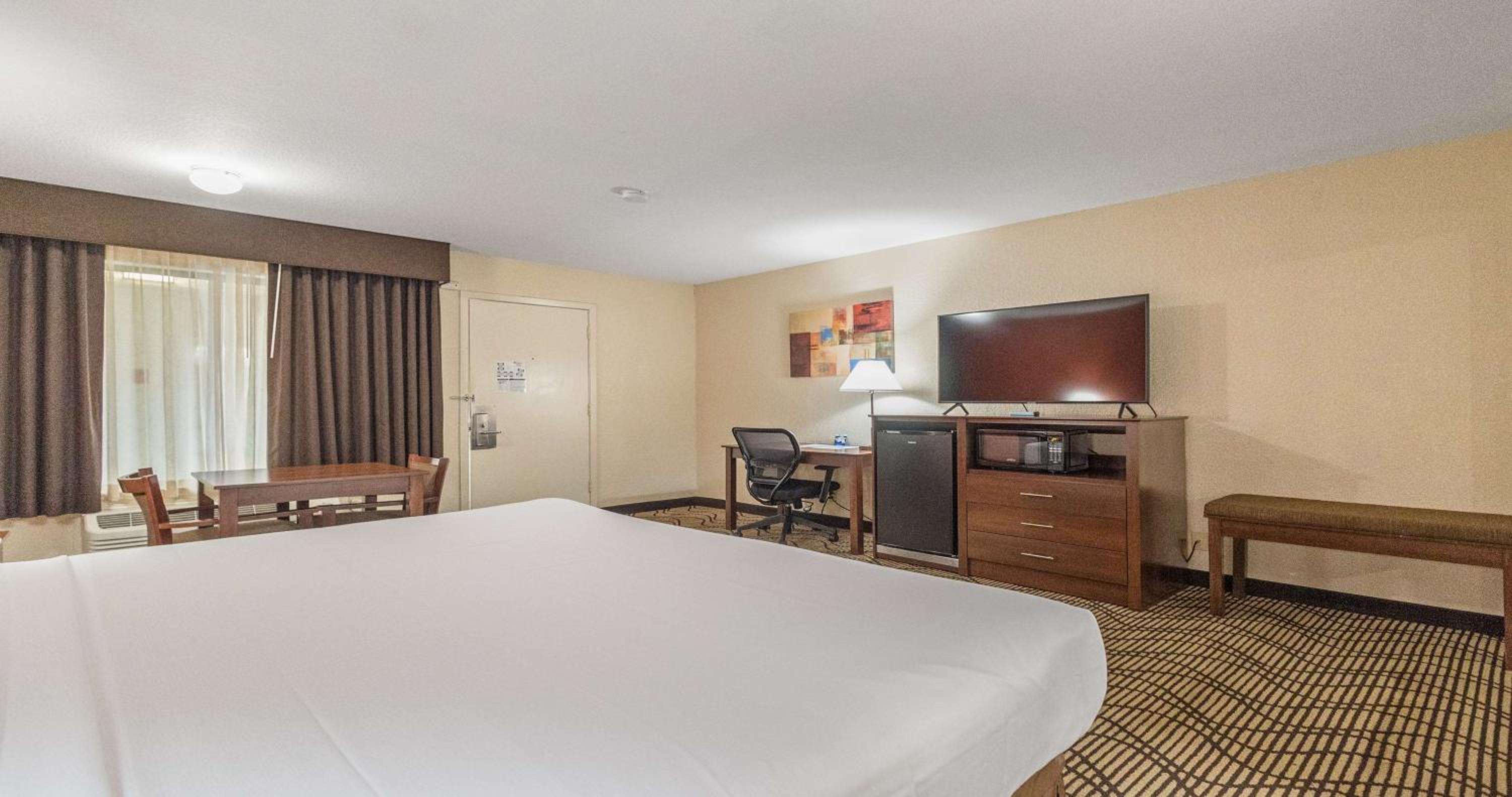 King Room - Disability Access - Photo 7