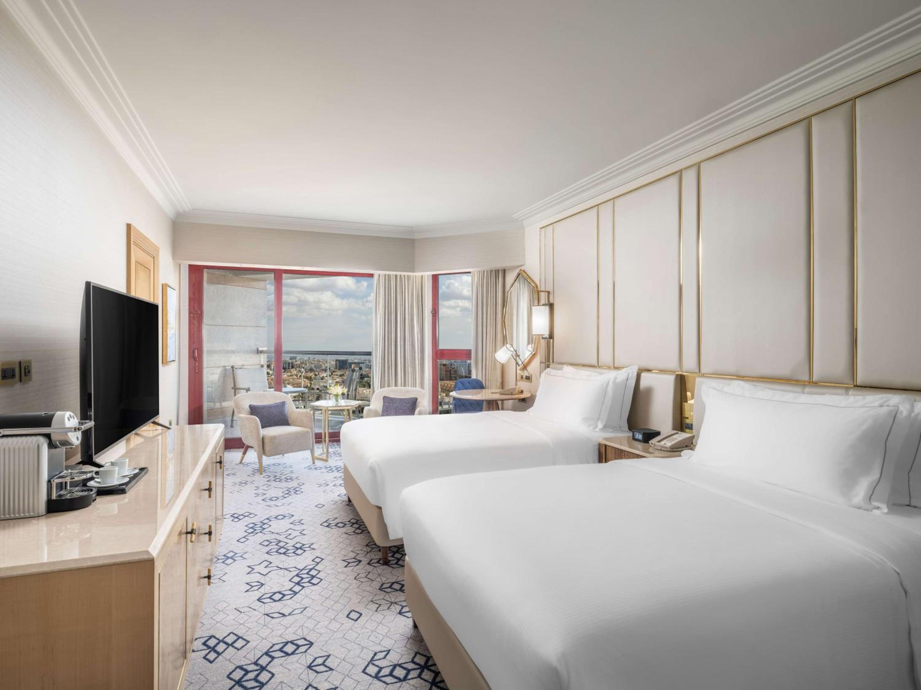 Premium Twin Room with City View - Photo 1