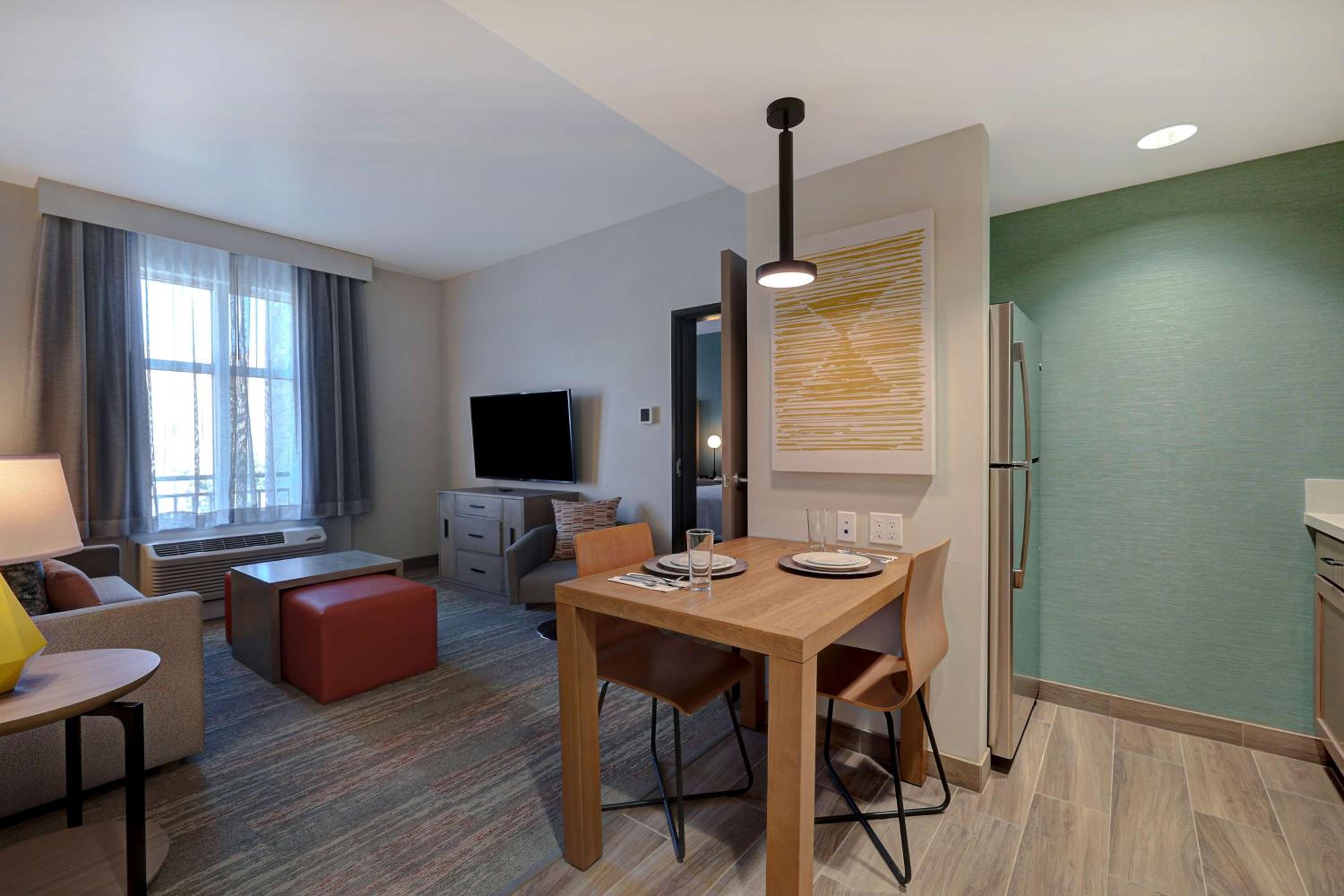 Queen Suite With Tub photo 3