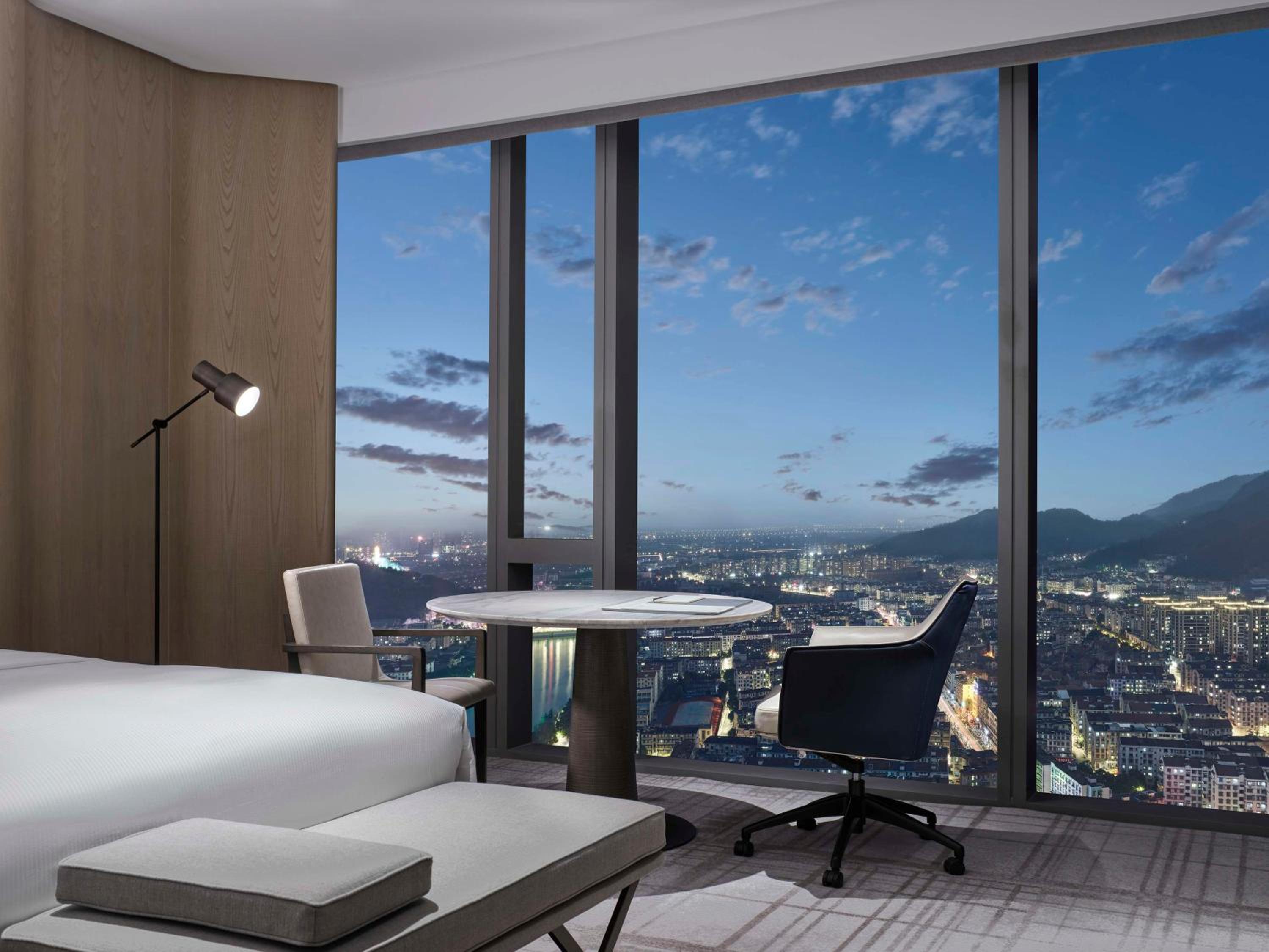 Deluxe Twin Room - Photo 6