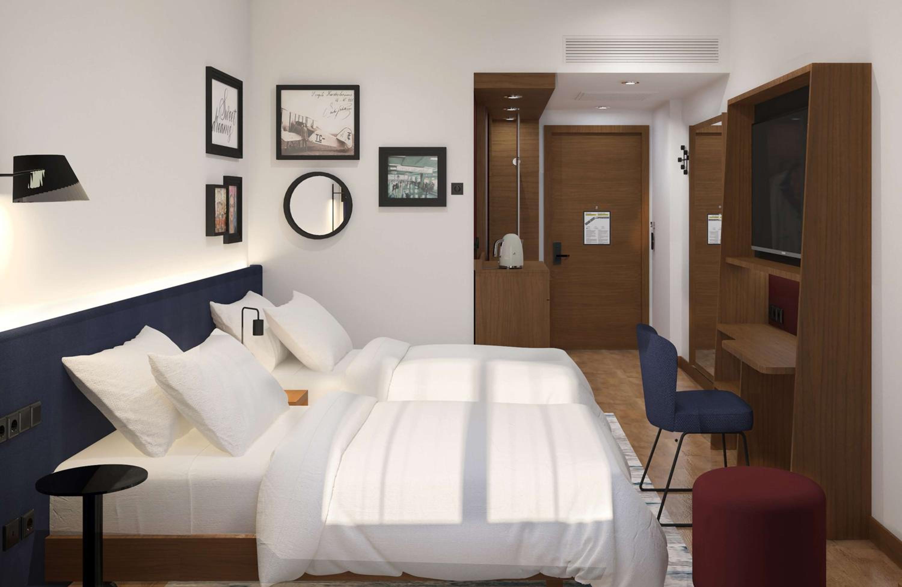 Twin Room thumbnail 5