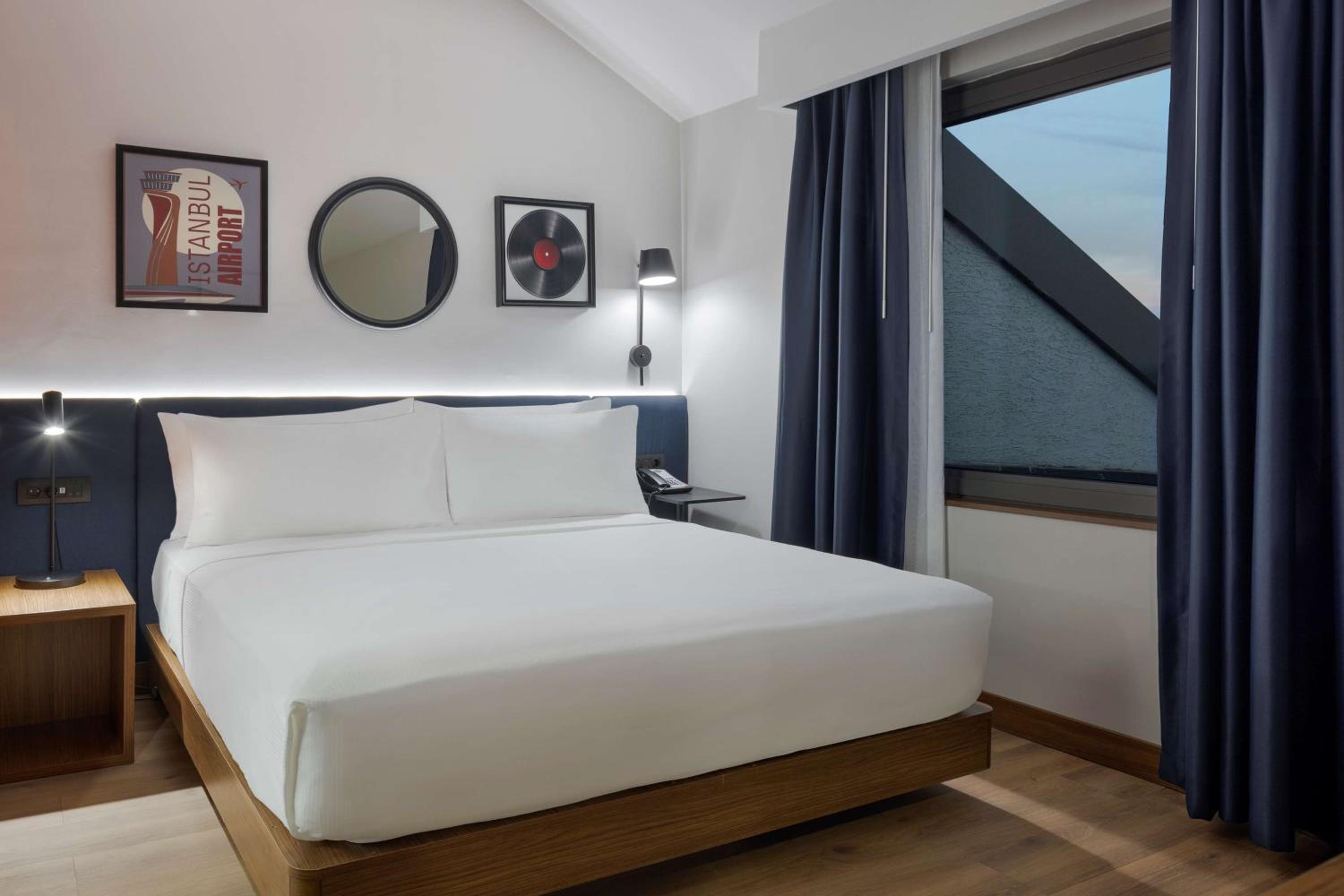 Queen Room with Sofa Bed