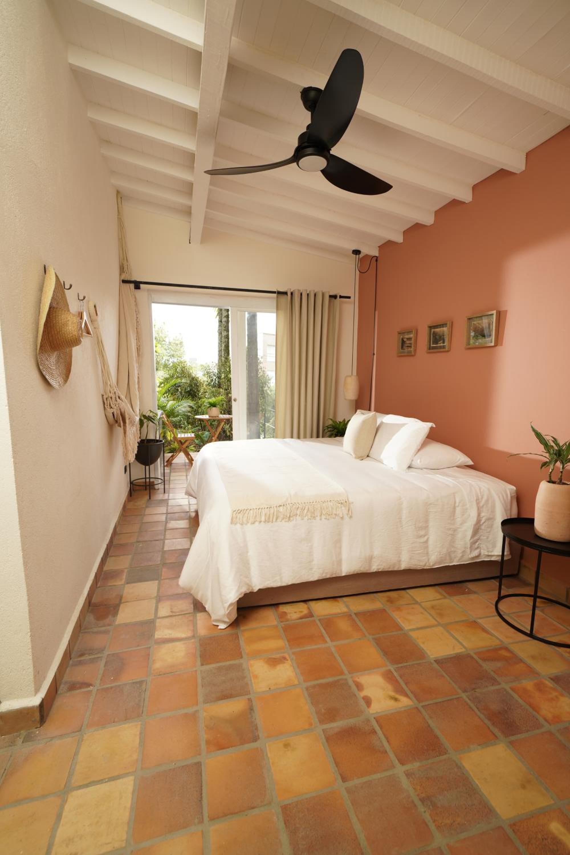 Deluxe Double Room with Bath photo 3
