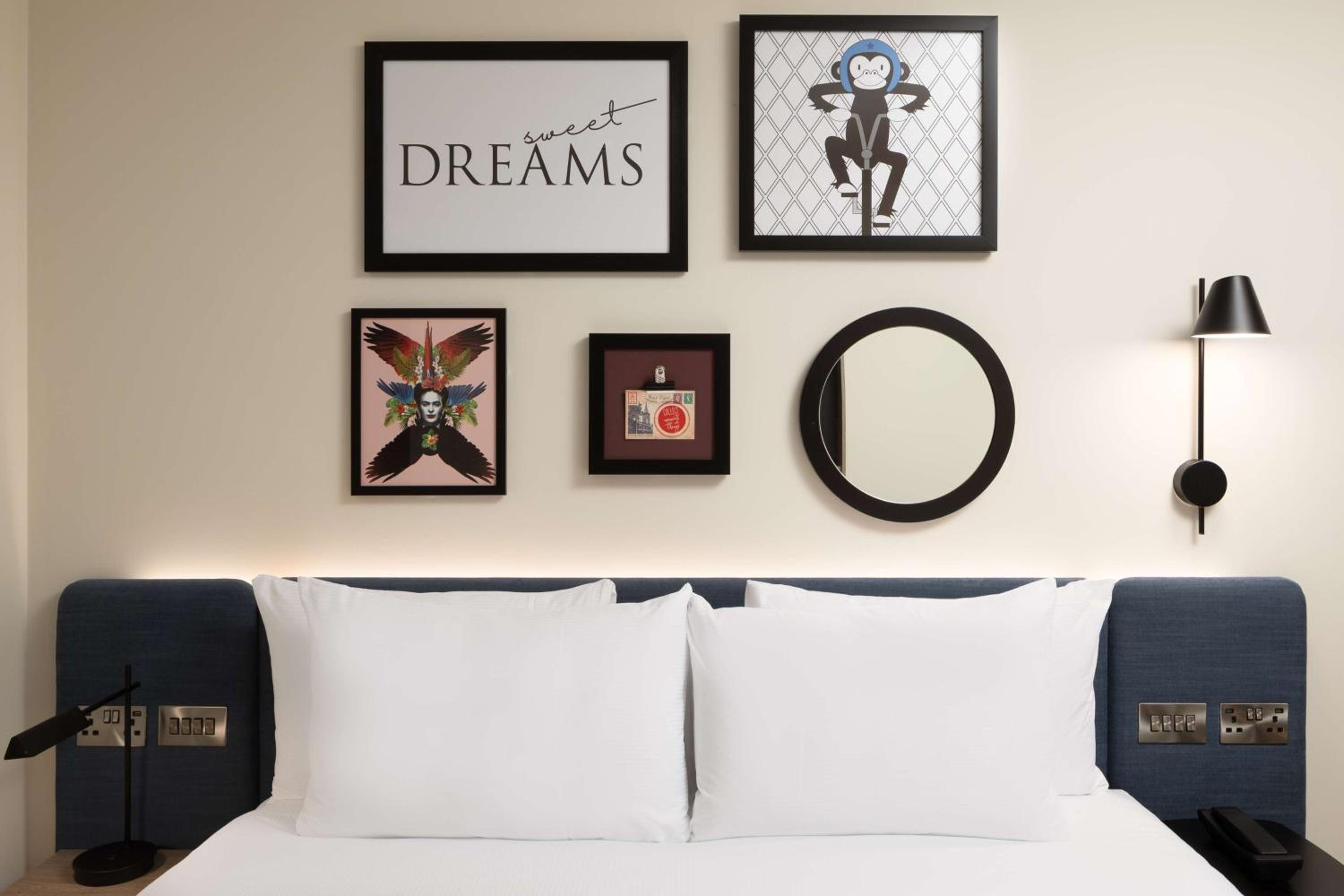 Queen Room with Sofa Bed