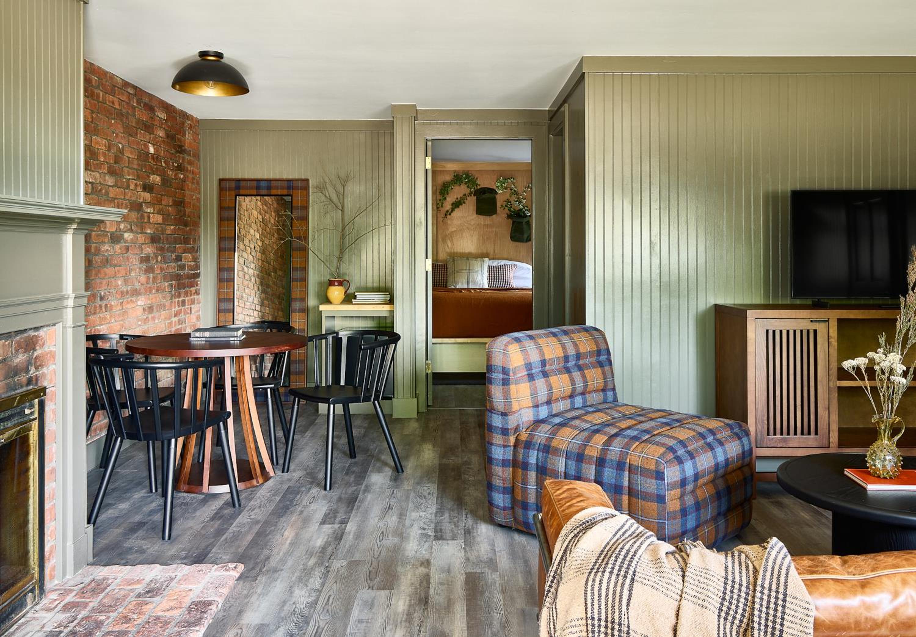King Suite - Photo 3