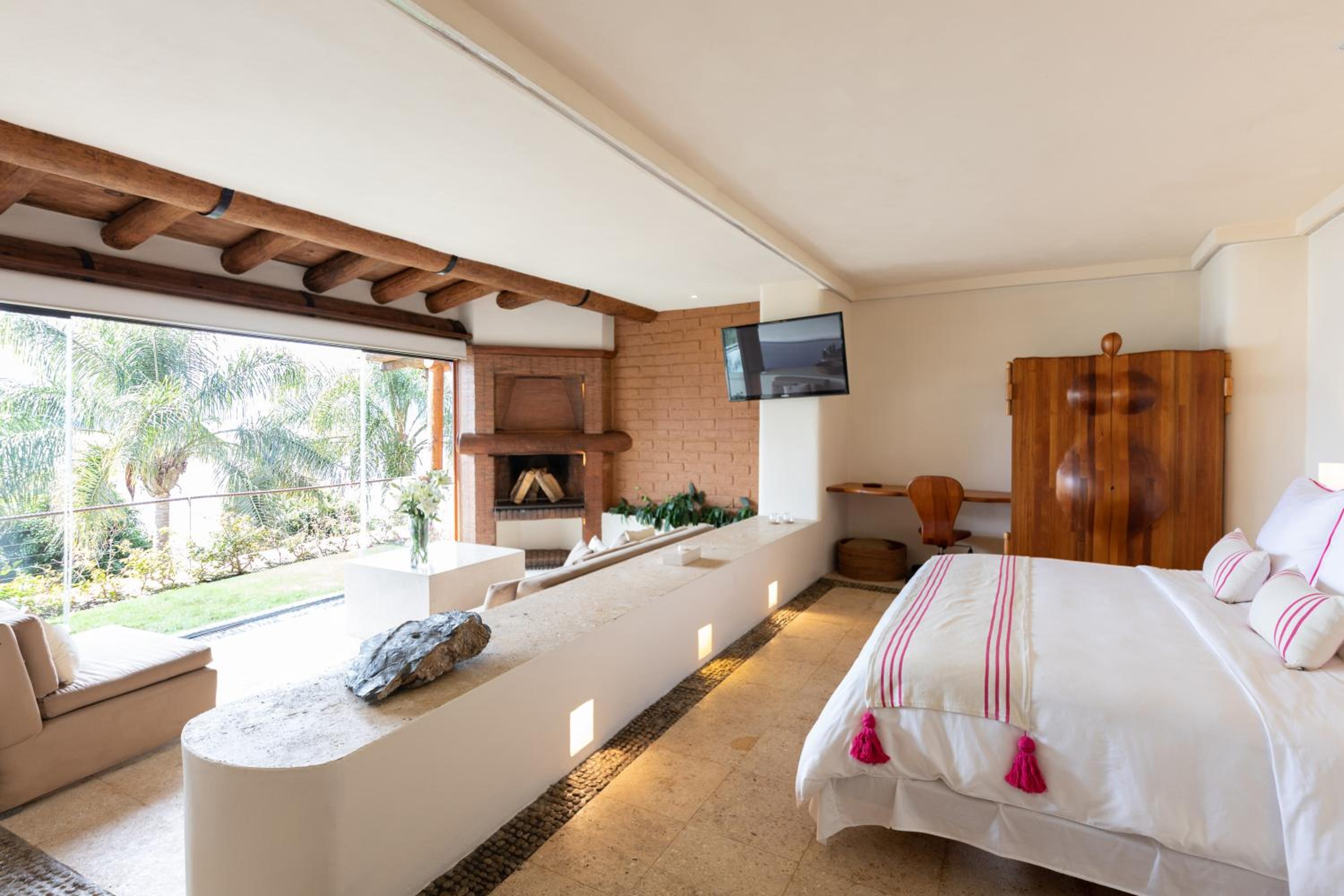 Suite with Garden View