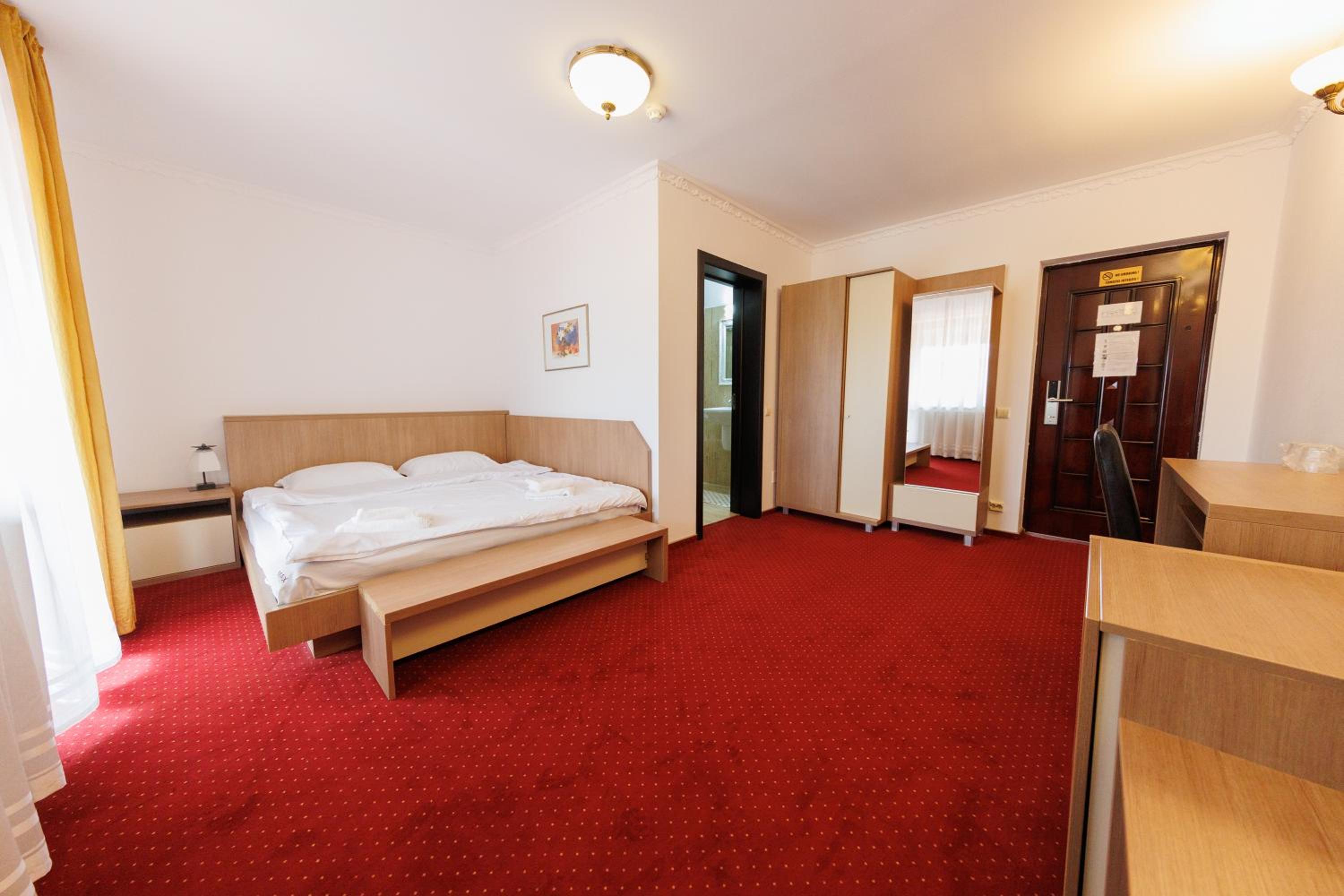 Standard Double Room - Photo 2