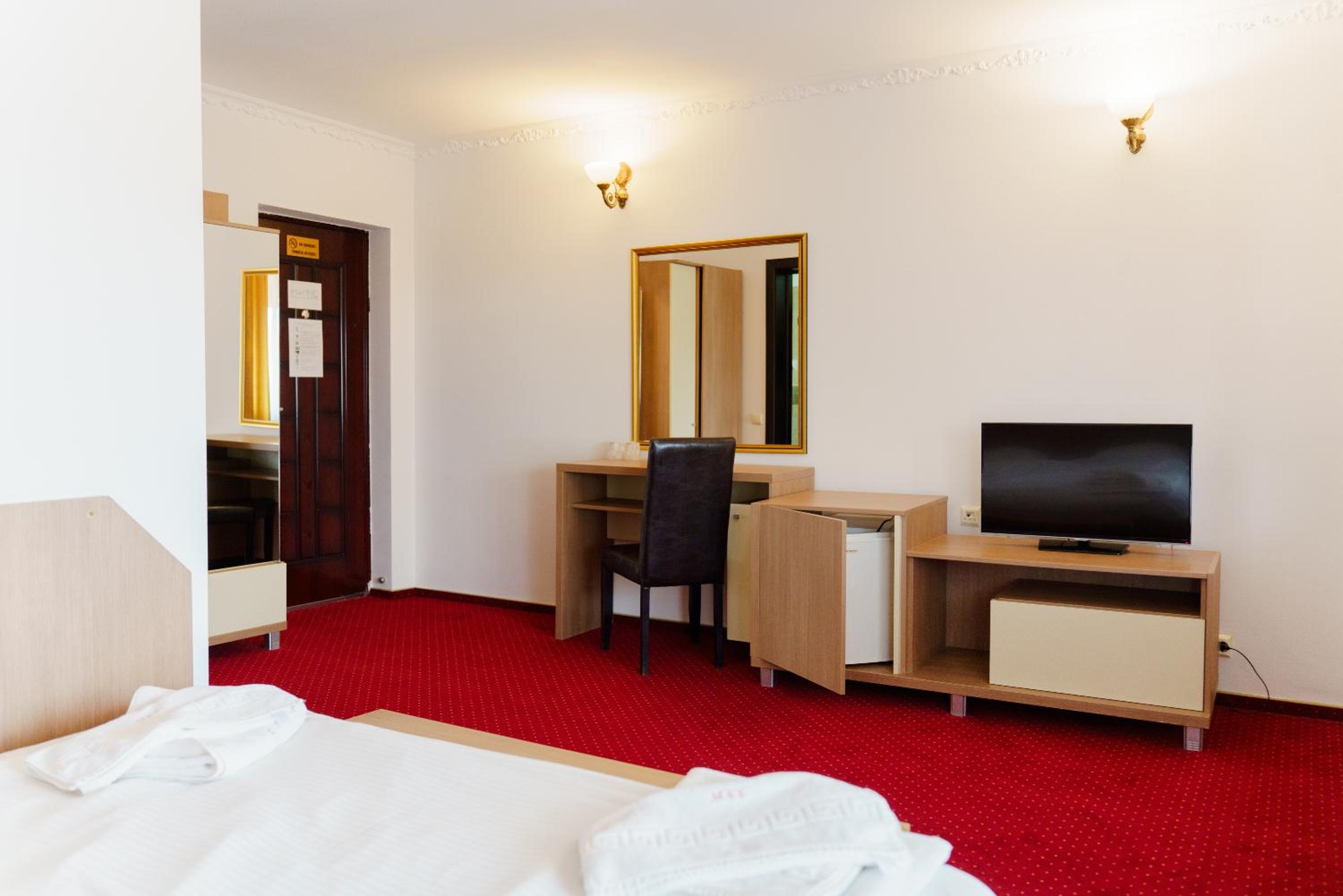 Standard Double Room - Photo 6