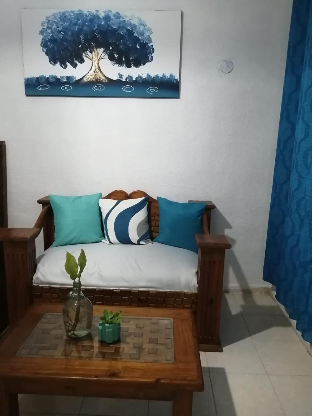 One-Bedroom Apartment photo 2