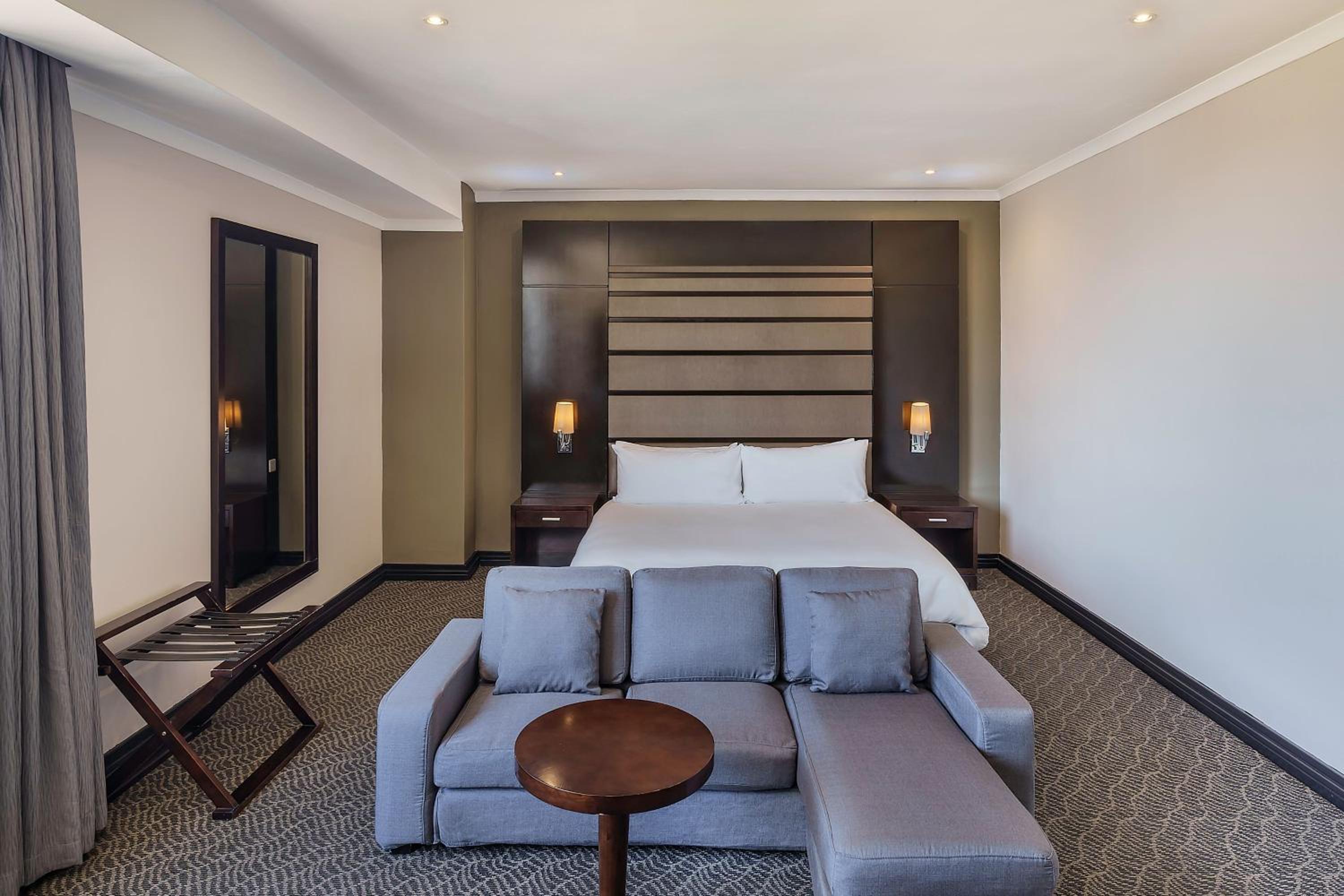 Larger Guest room, 1 King