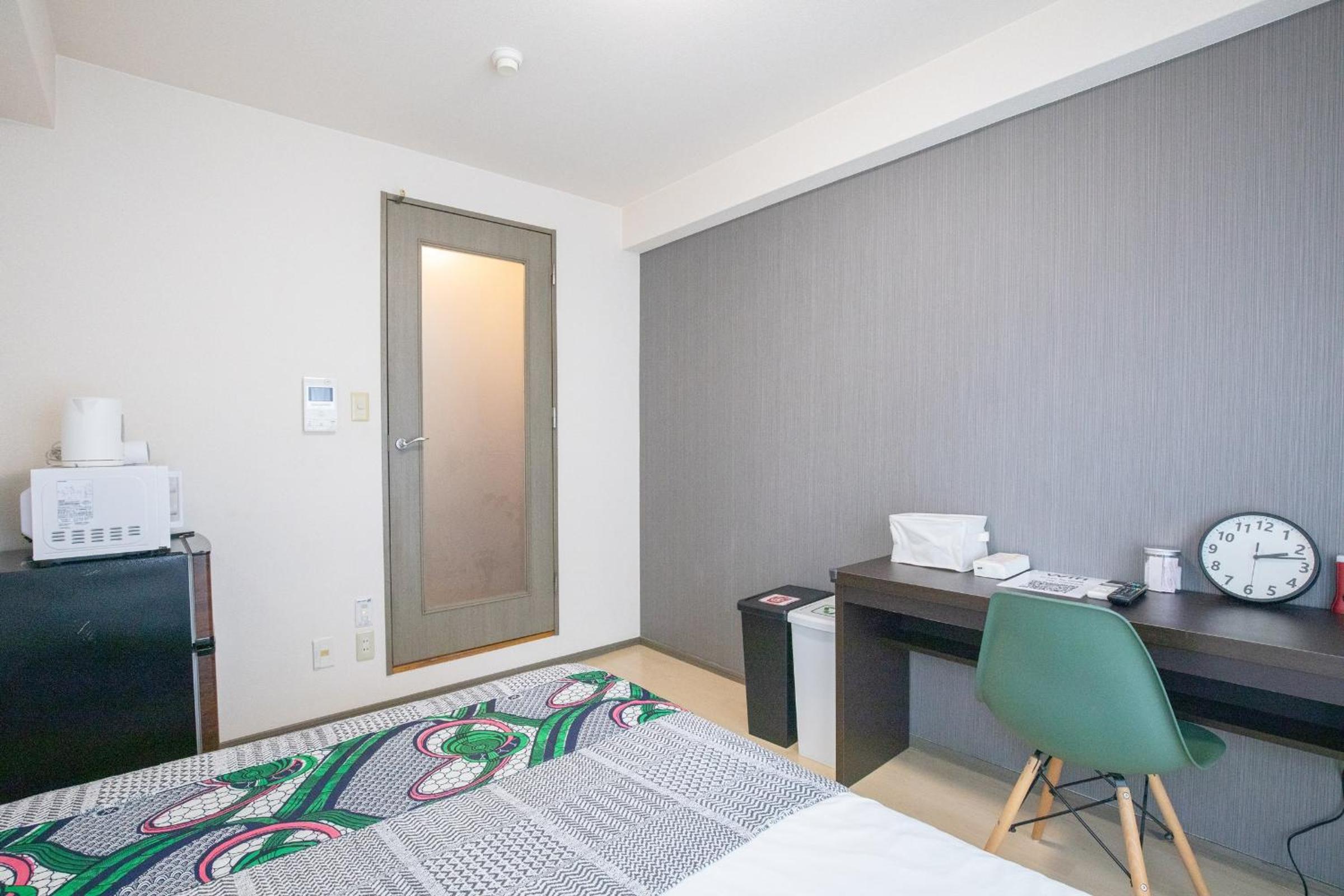 Double Room - Photo 12