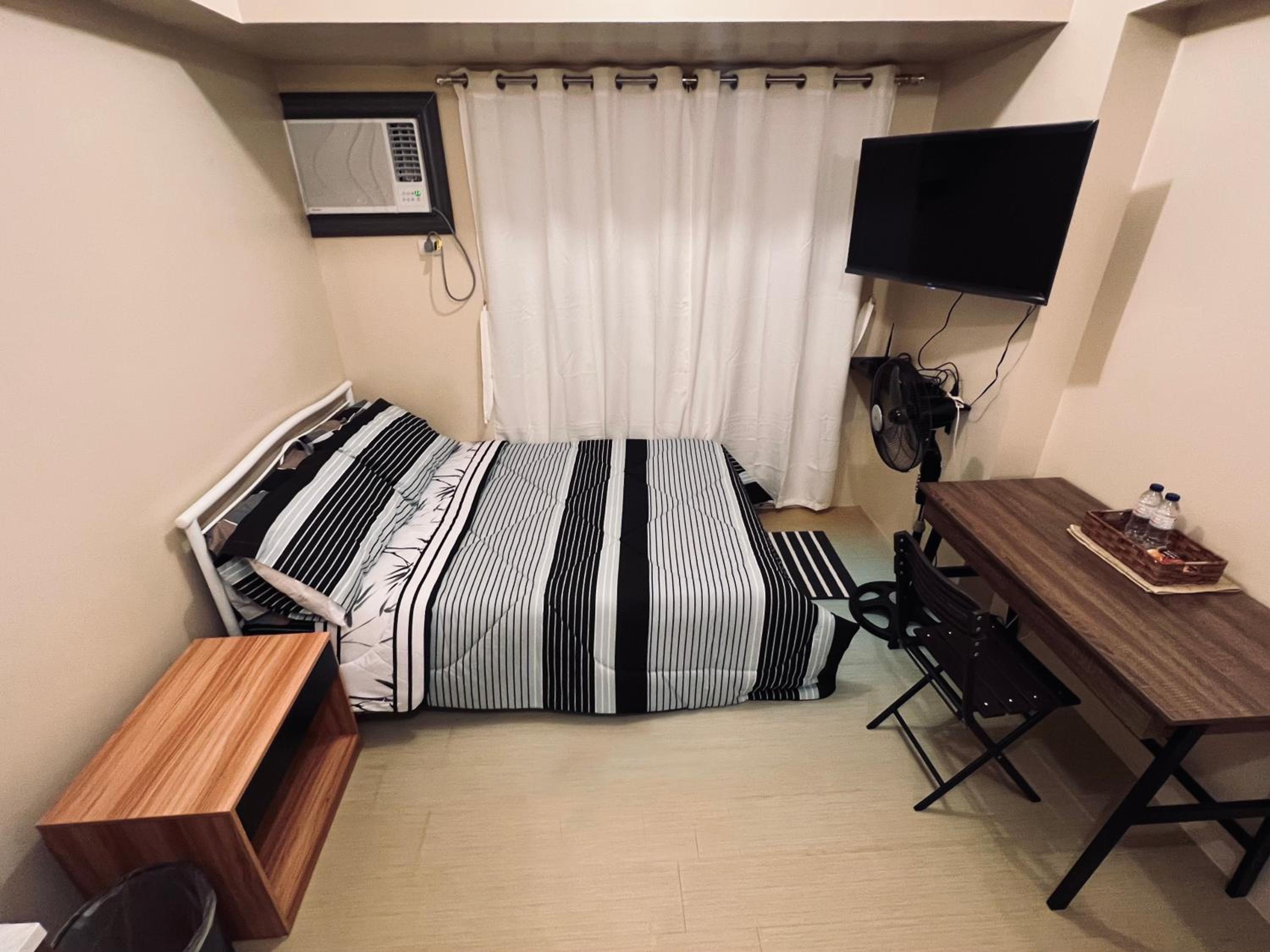One-Bedroom Apartment photo 3