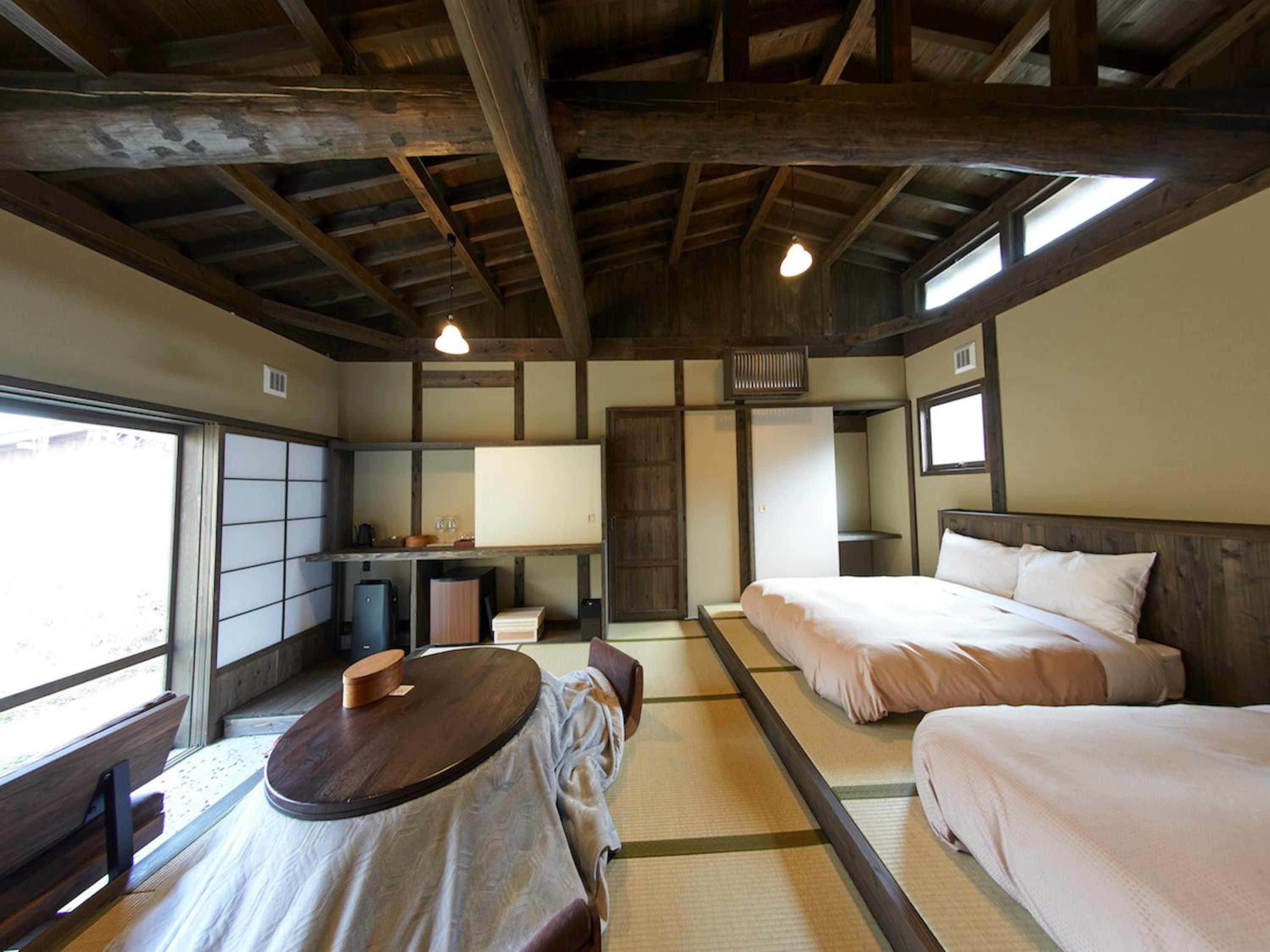Twin Room with Bathroom - Photo 16