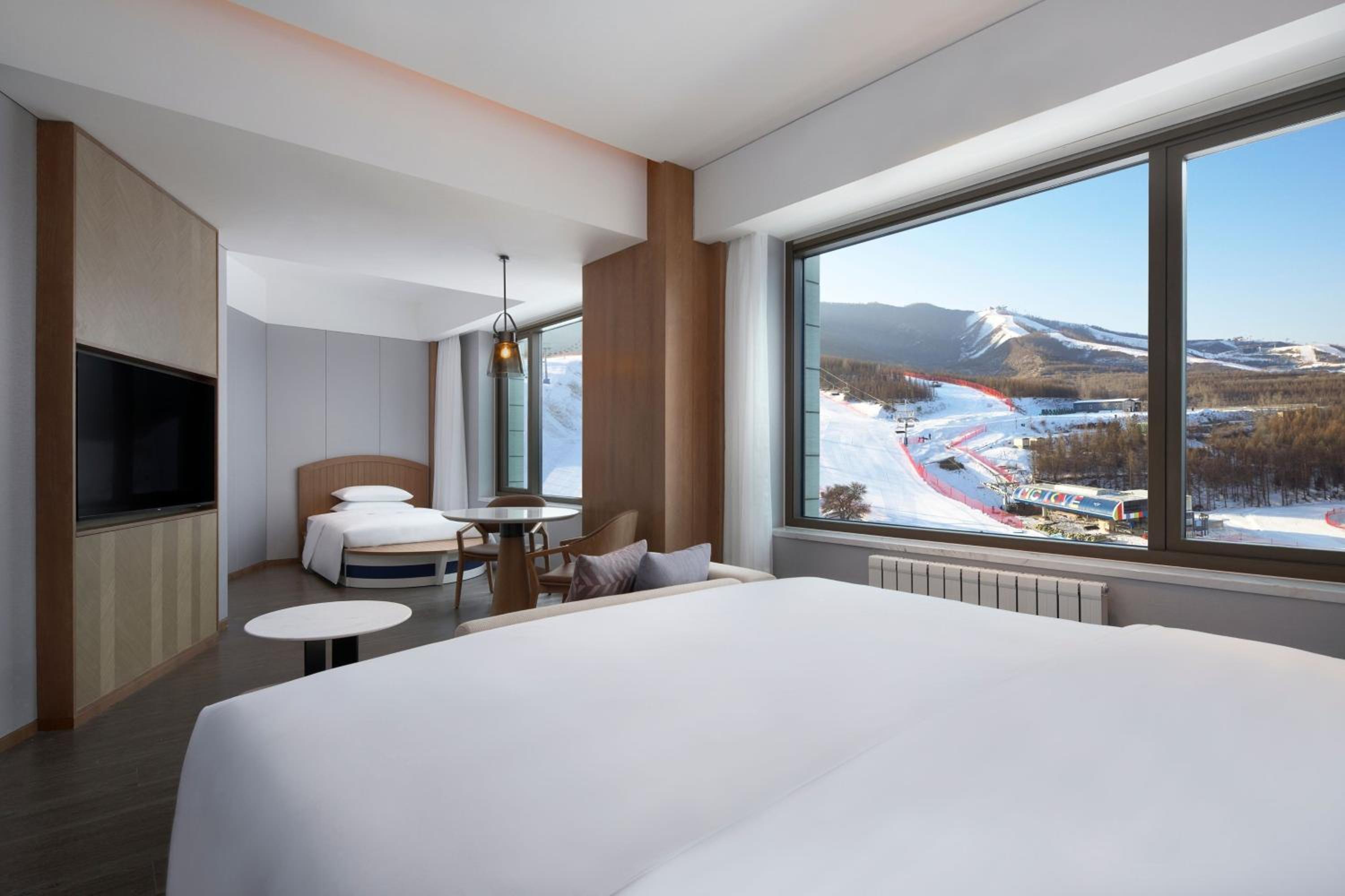 King Room with Forest View - Photo 2