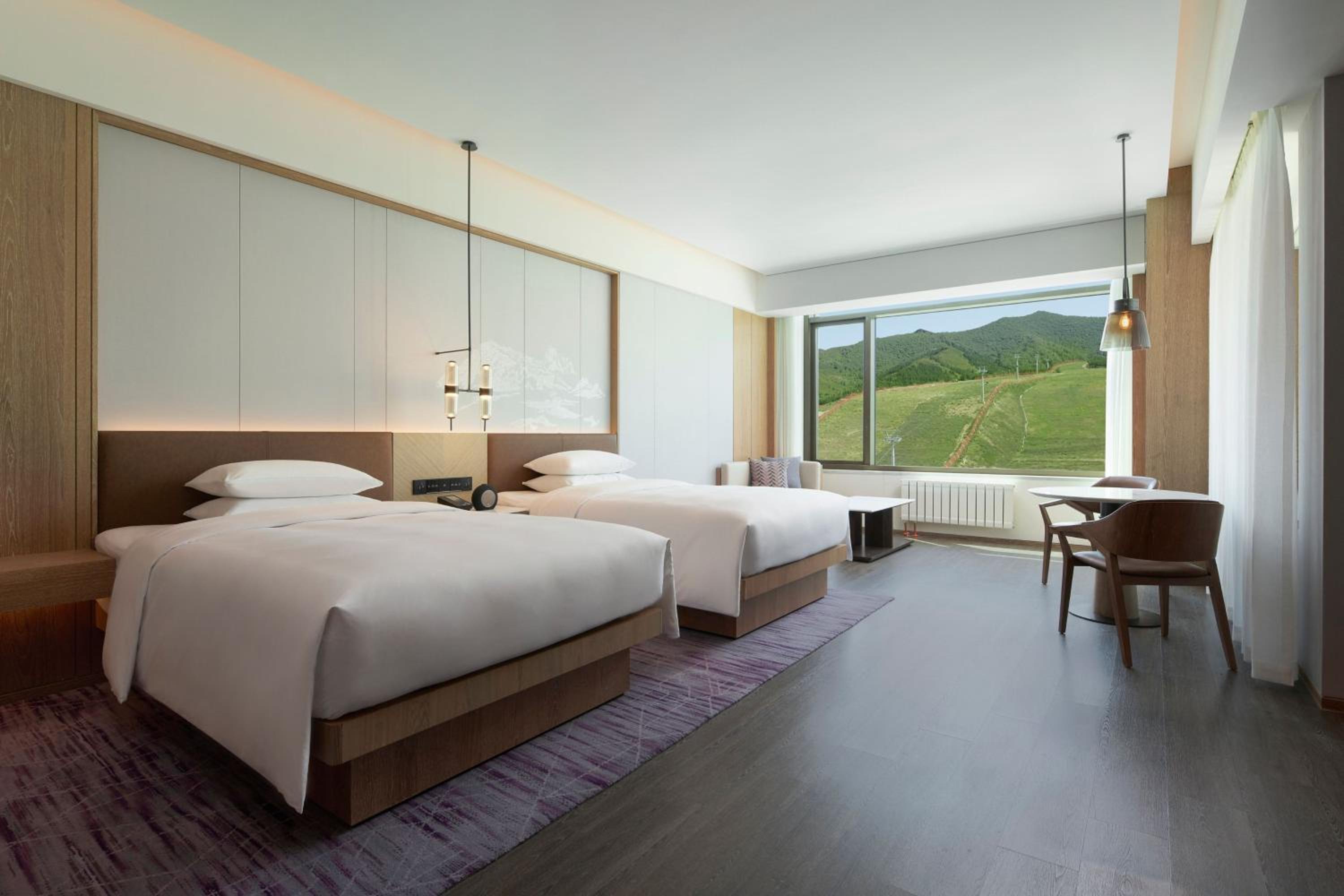 Double Room with Two Double Beds and Forest View - Photo 2