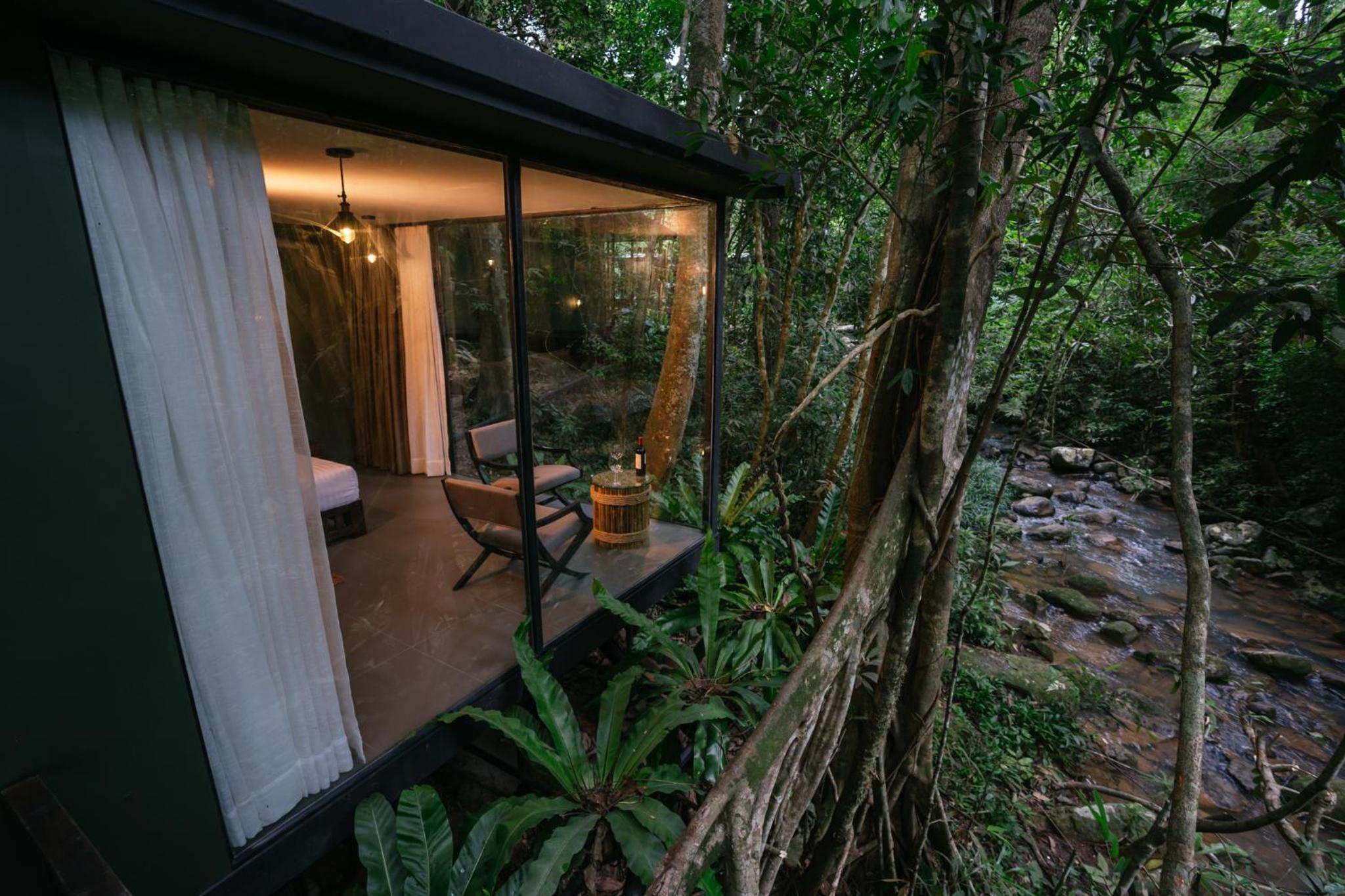Deluxe Double Room with Balcony photo 1