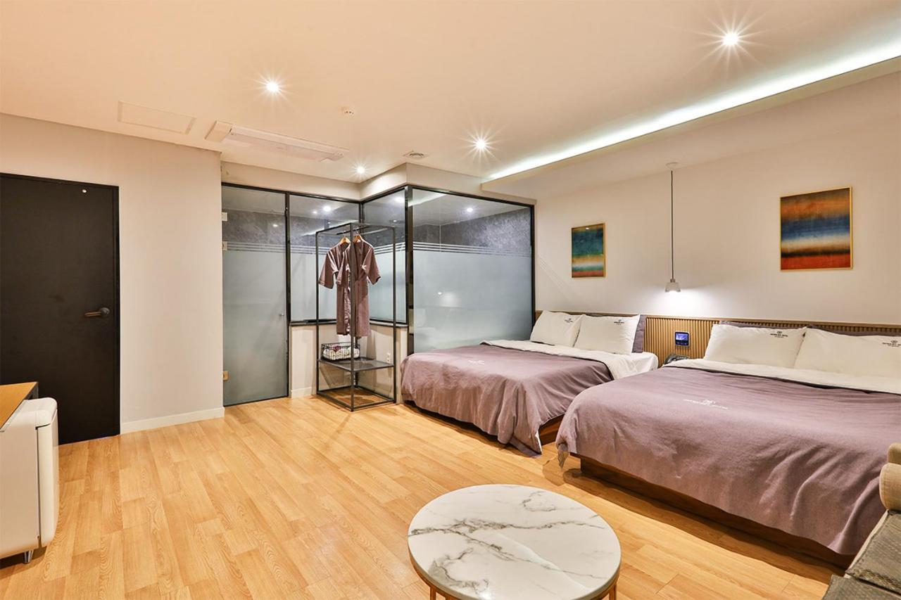 VIP Twin Room - Photo 3