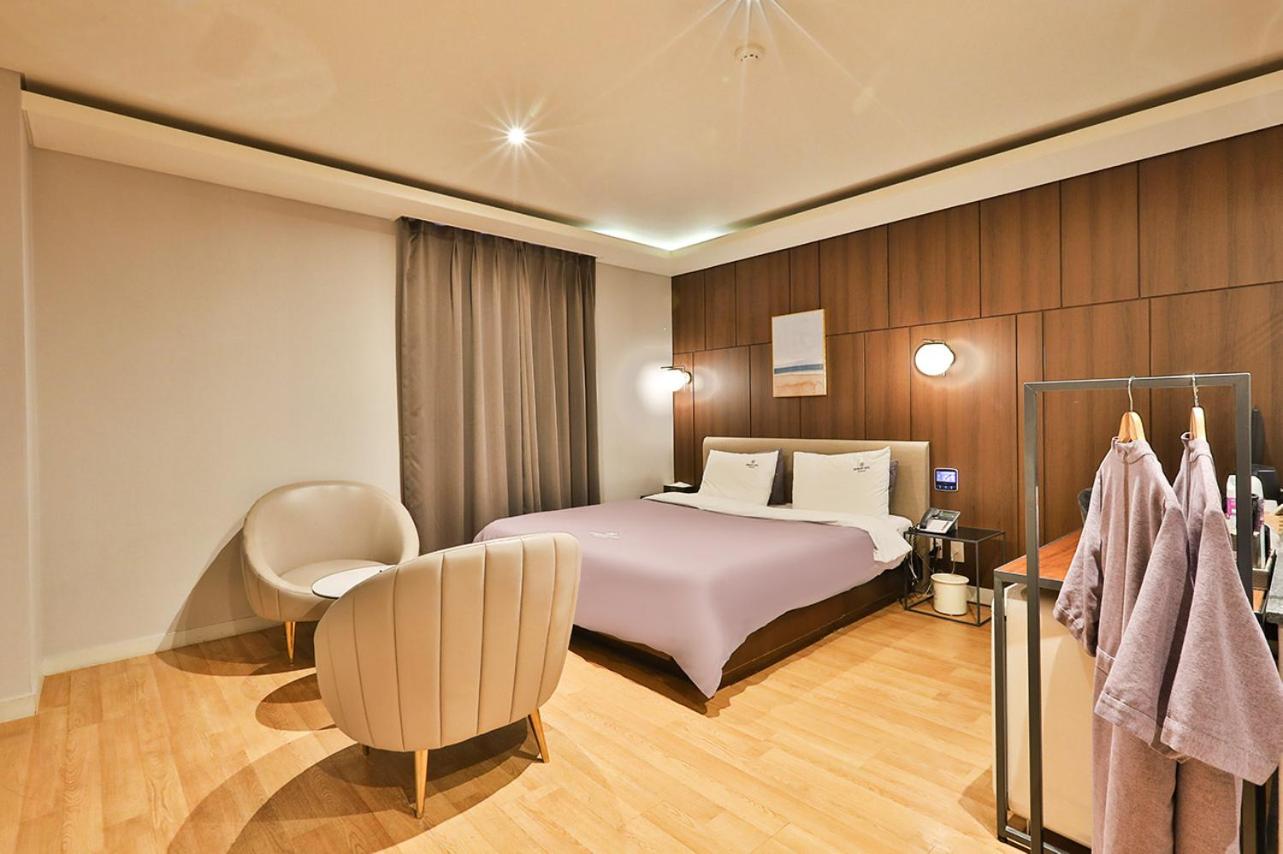 Premium Double Room - Photo 1