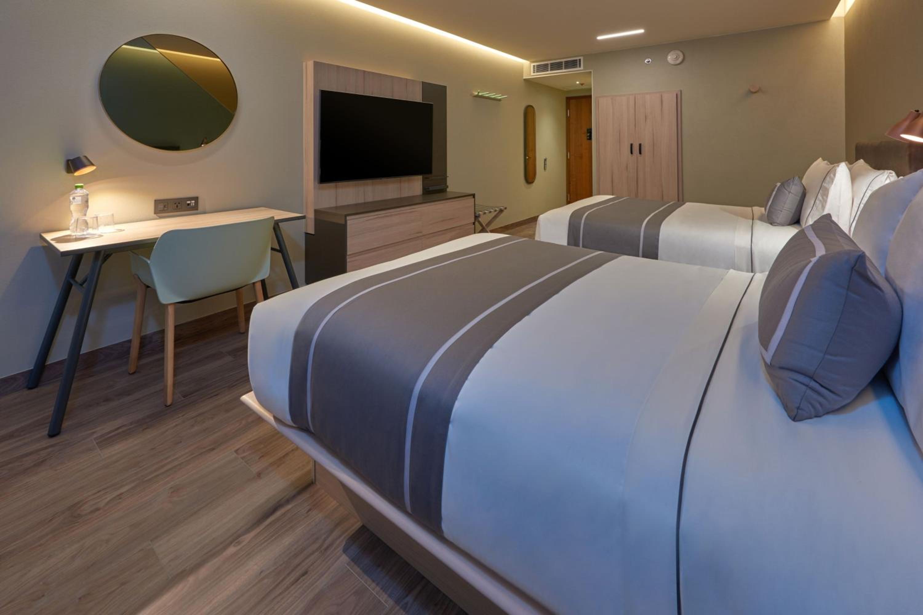 Double Room with Two Double Beds - Photo 1