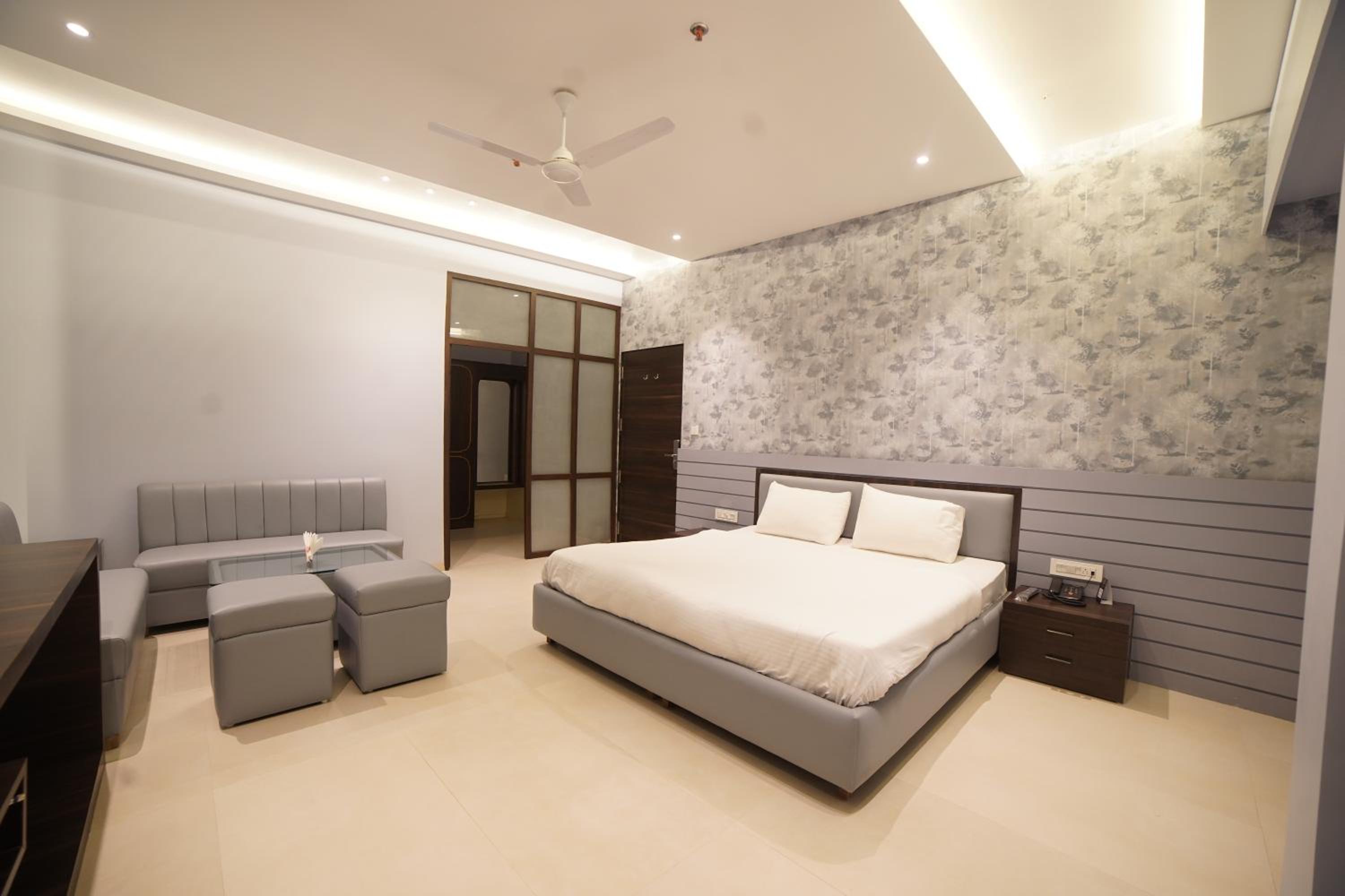 Royal Suite photo 1