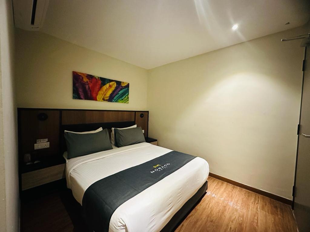 Standard Queen Room photo 3