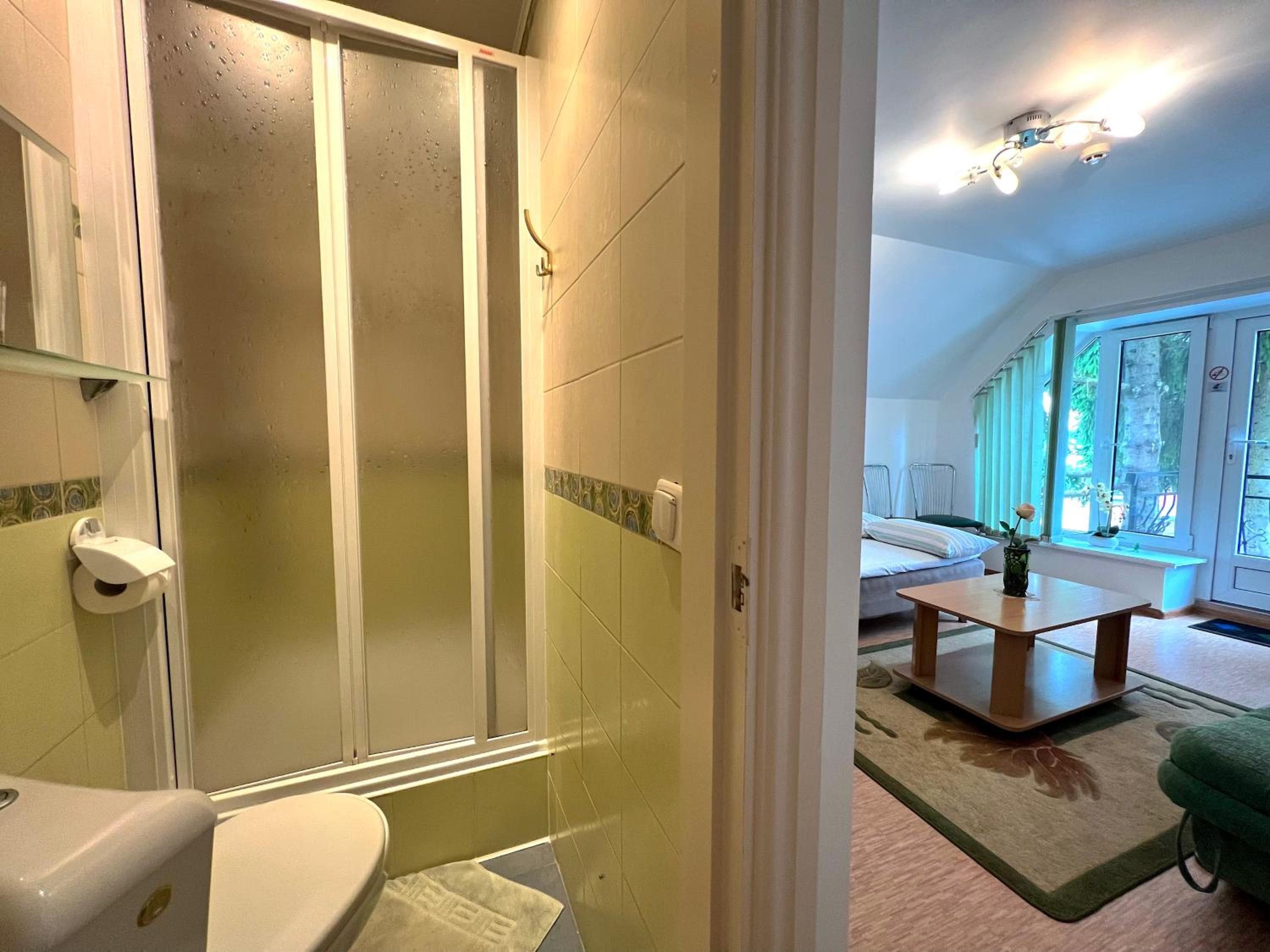 Double Room - Photo 9