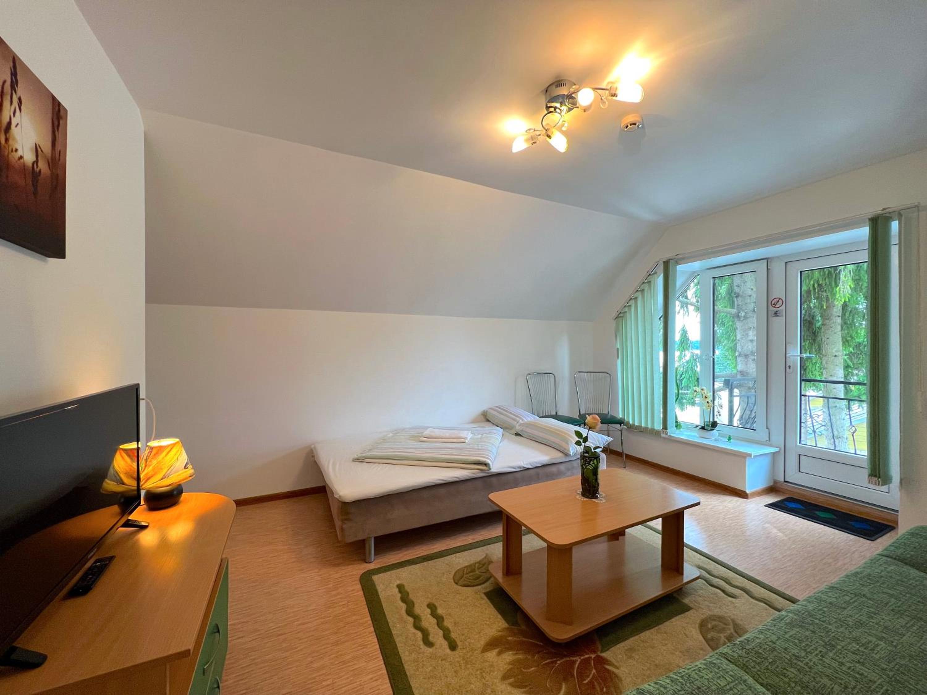 Double Room - Photo 7