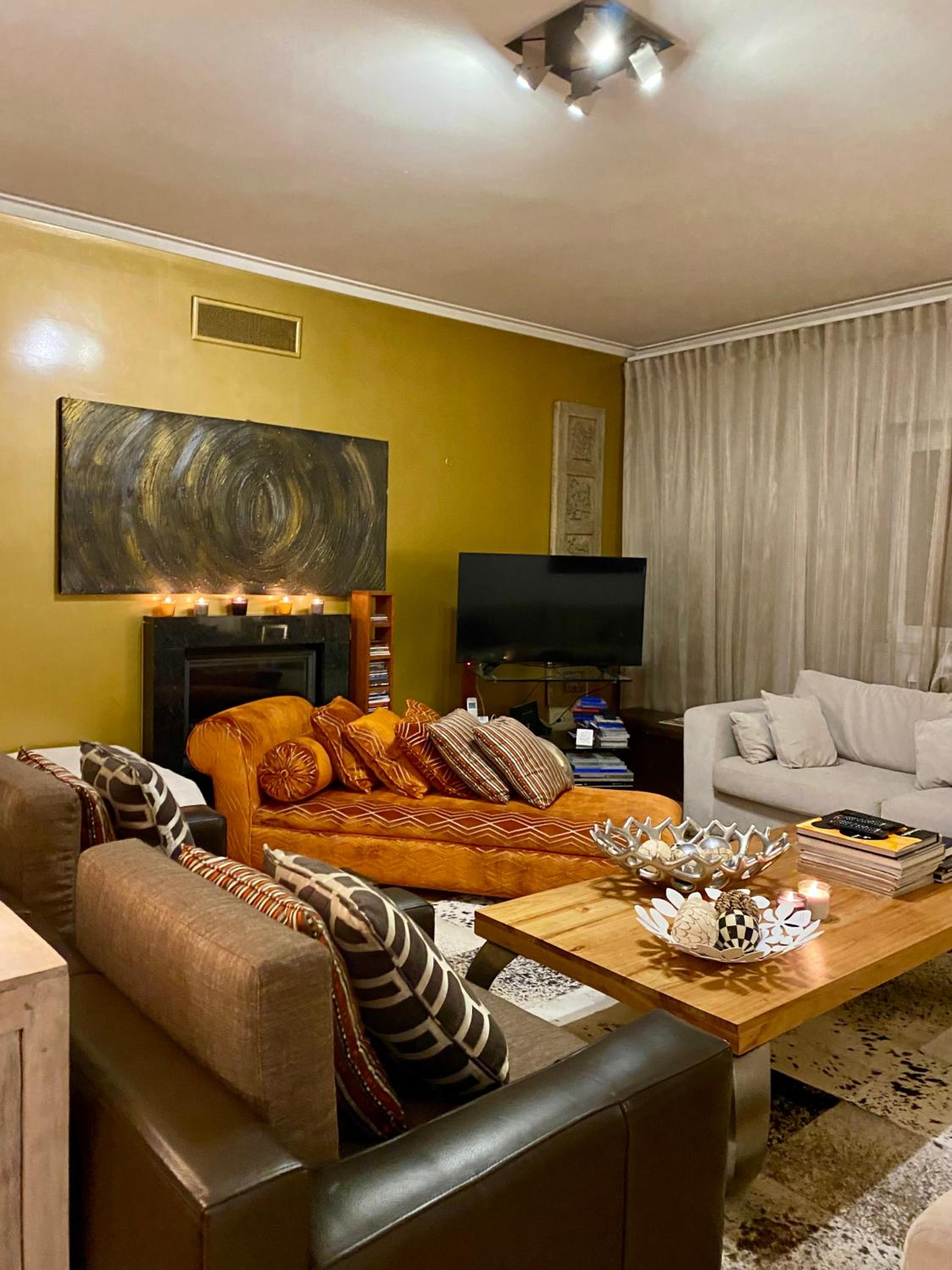 Family Room with Balcony photo 1