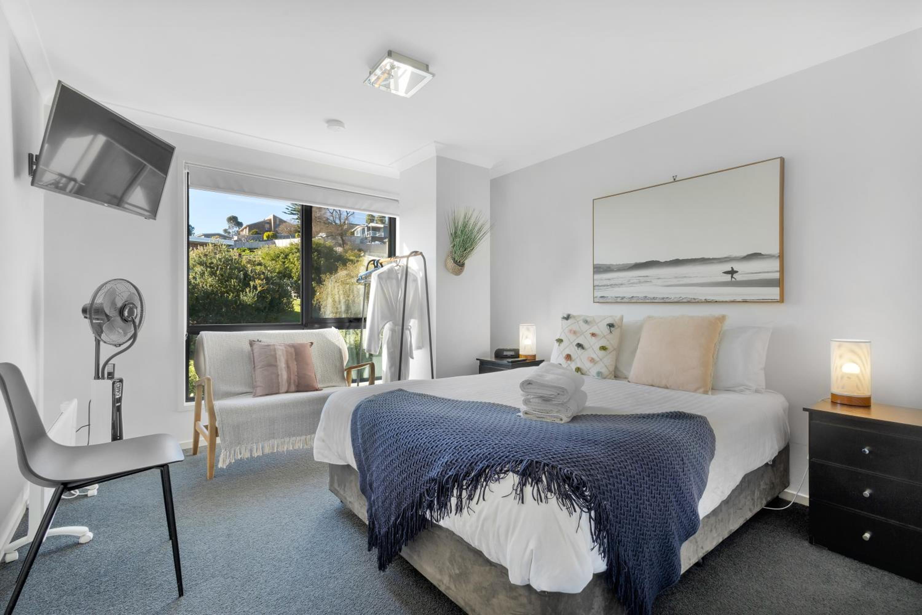 Queen Suite with Spa Bath