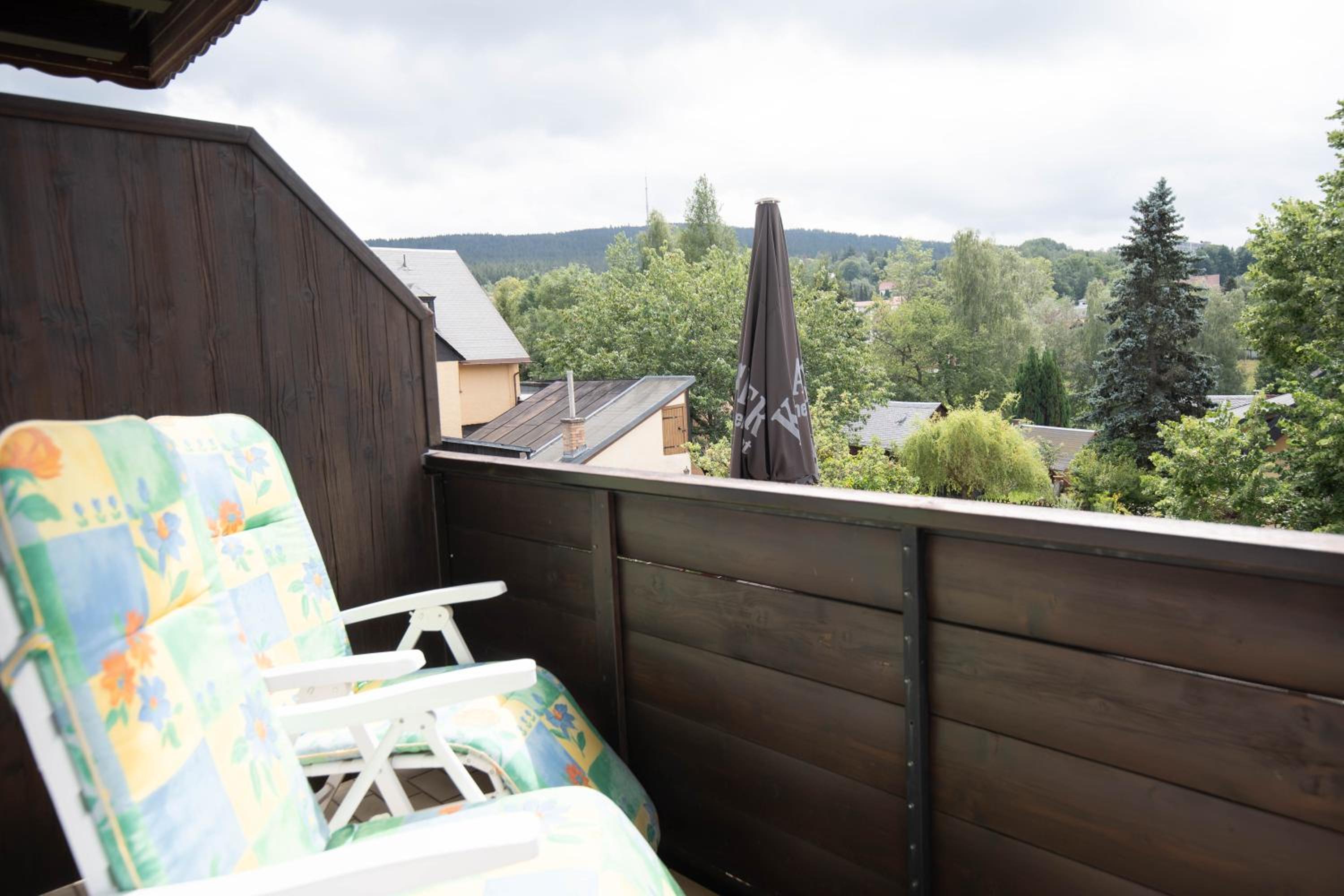 Double Room with Balcony - Photo 14