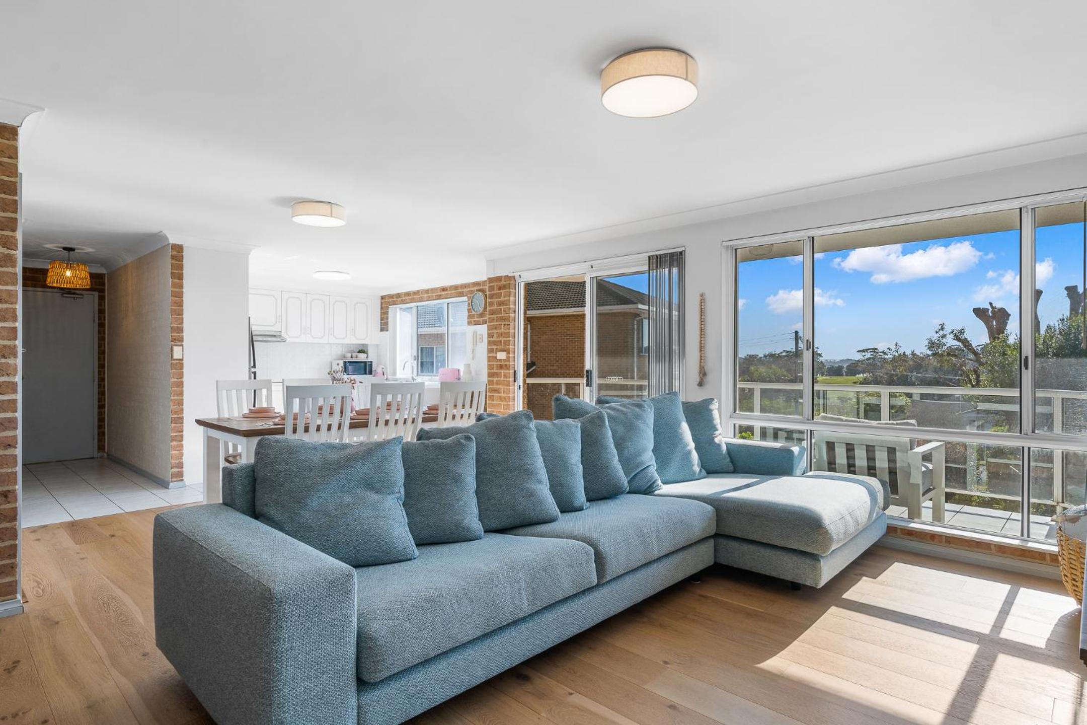 Two-Bedroom Apartment with Balcony and Sea View photo 1