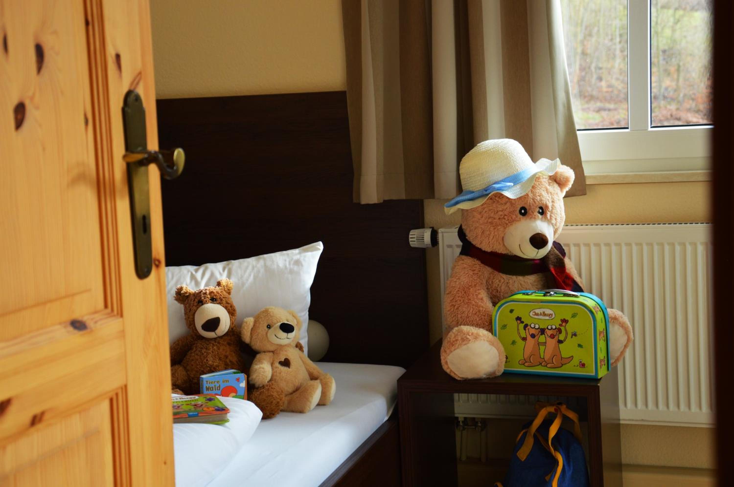 Family Suite with Balcony - Photo 3