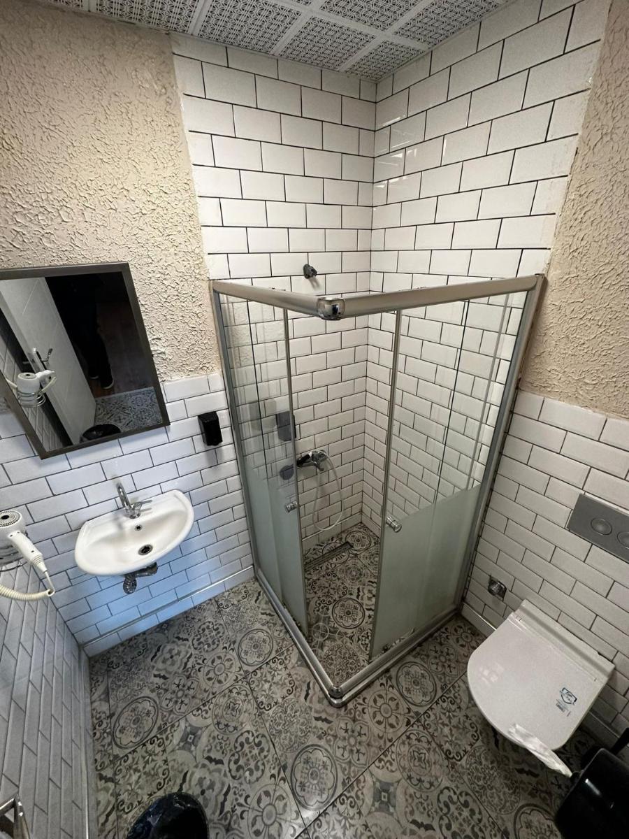 Standard Suite - Photo 2