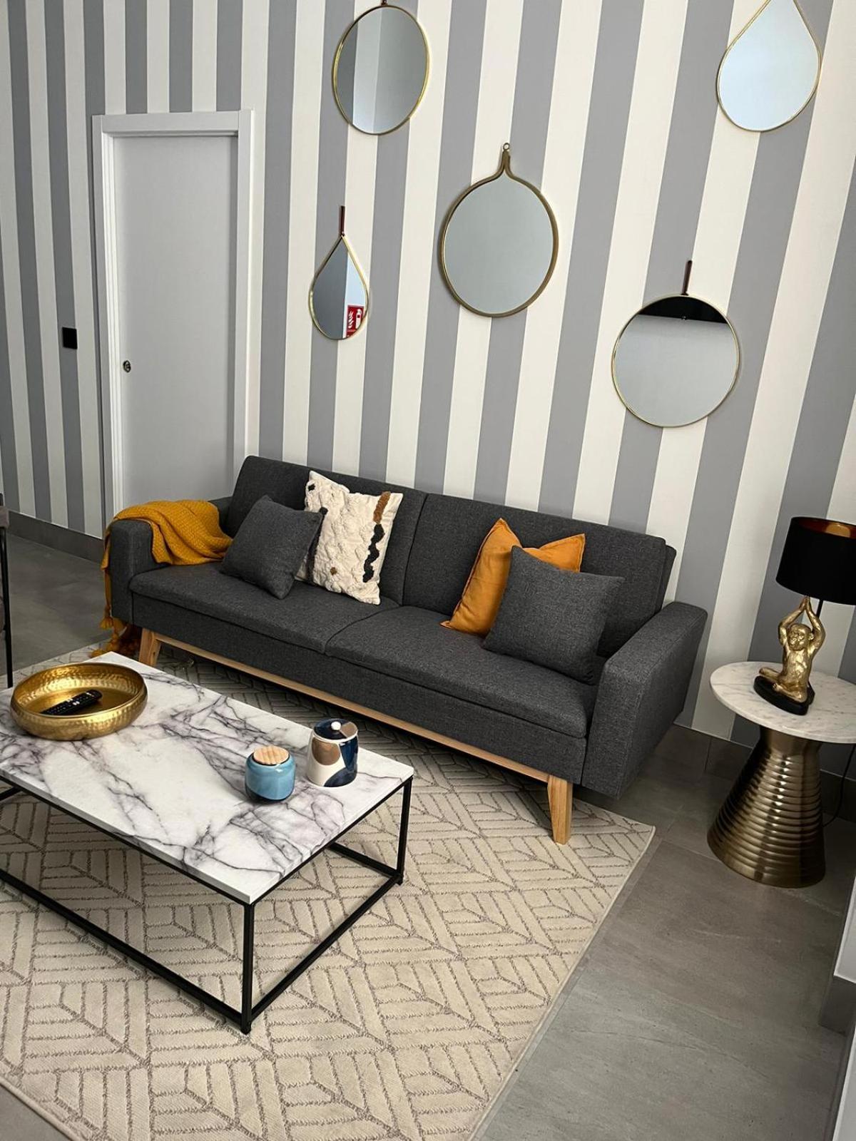 Apartment - Split Level photo 3