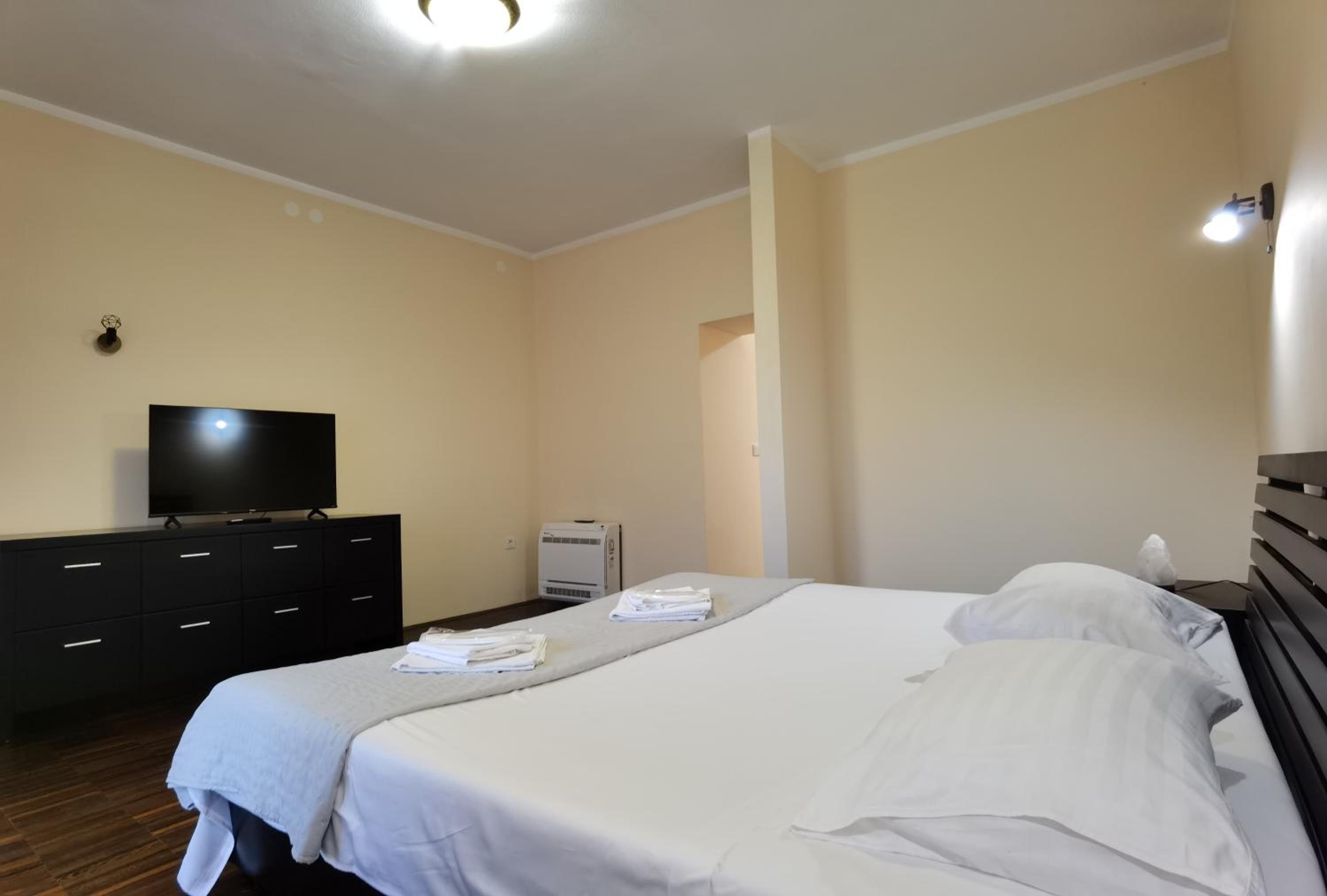 Deluxe Double Room - Photo 1