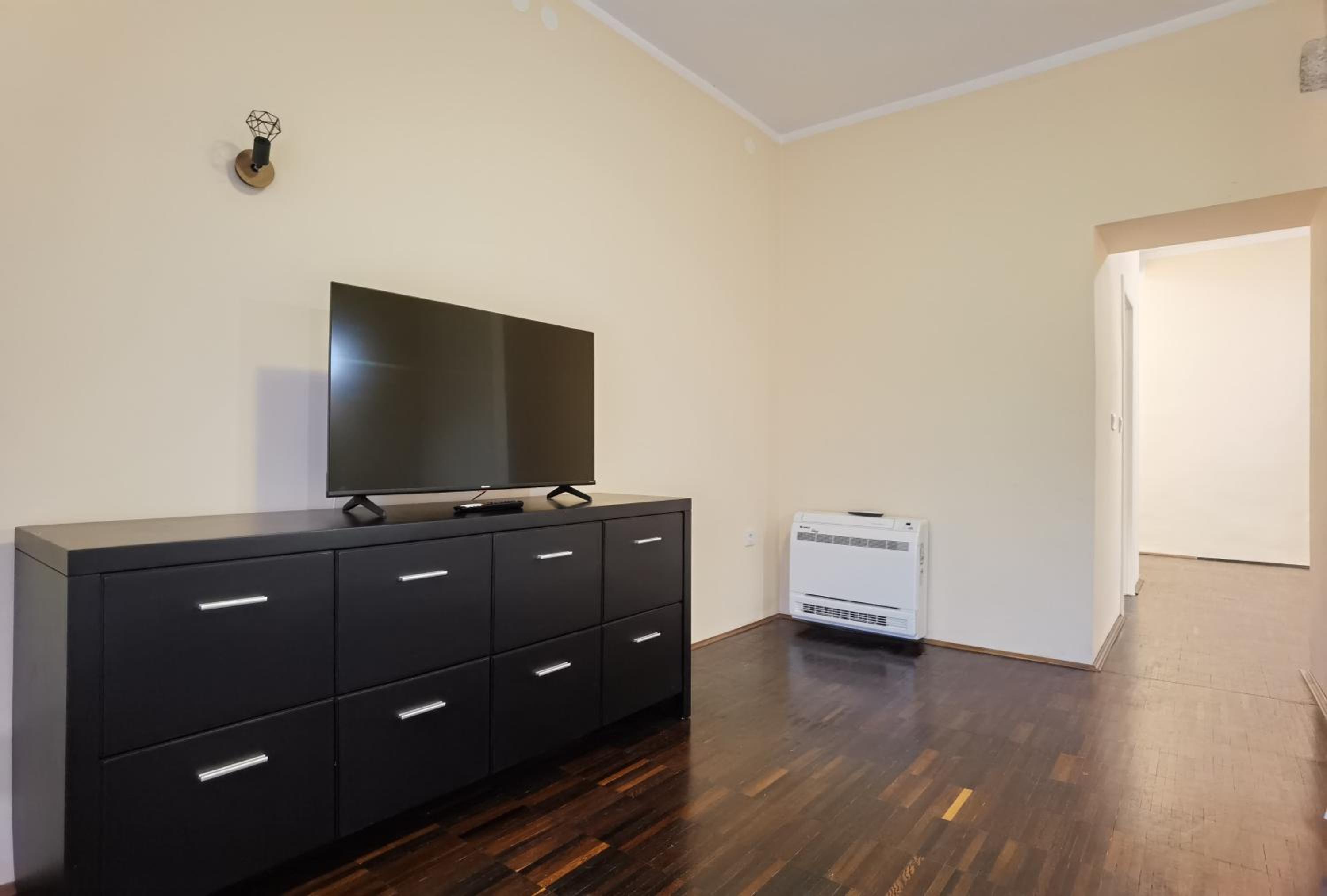 Deluxe Double Room - Photo 13