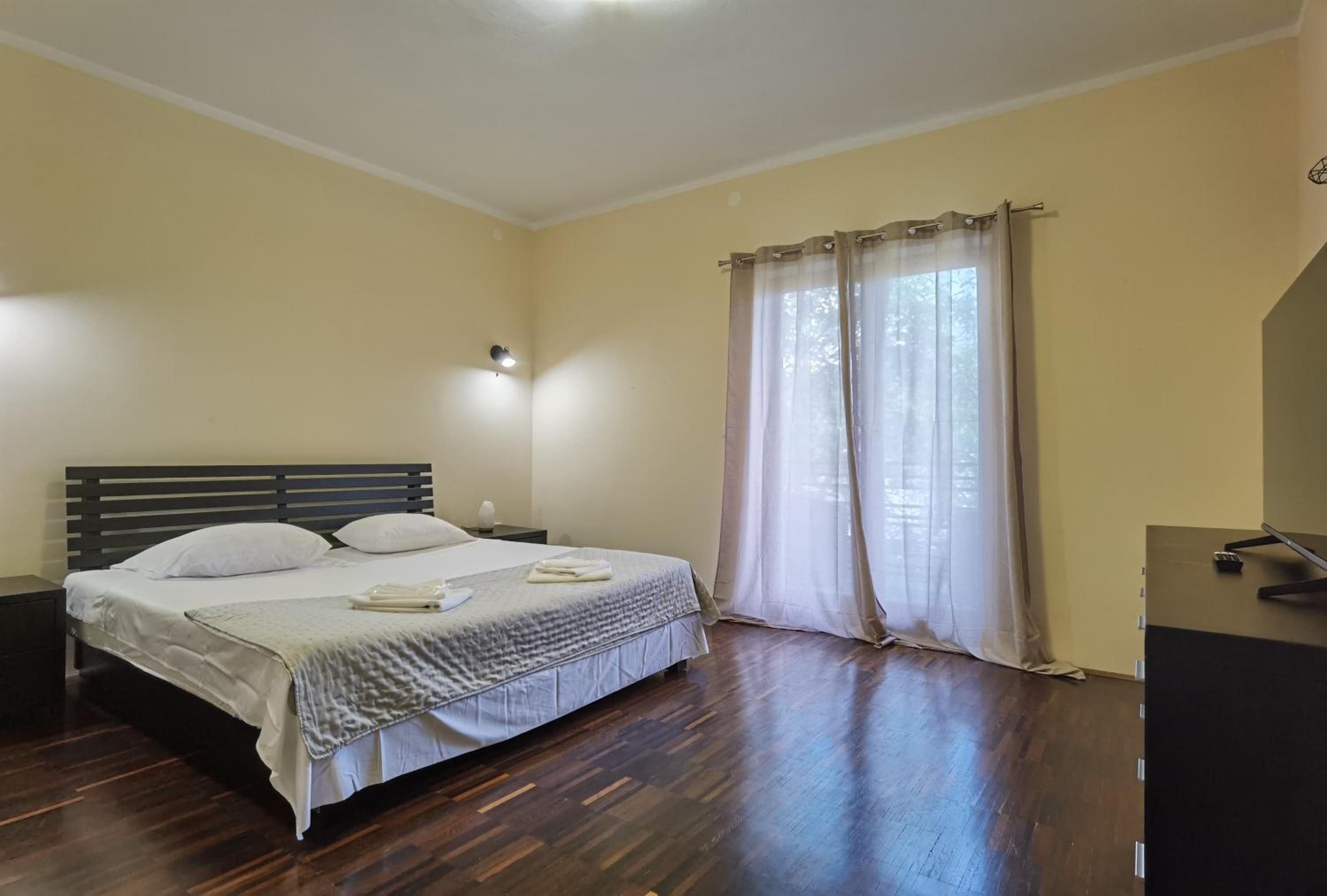 Deluxe Double Room - Photo 7