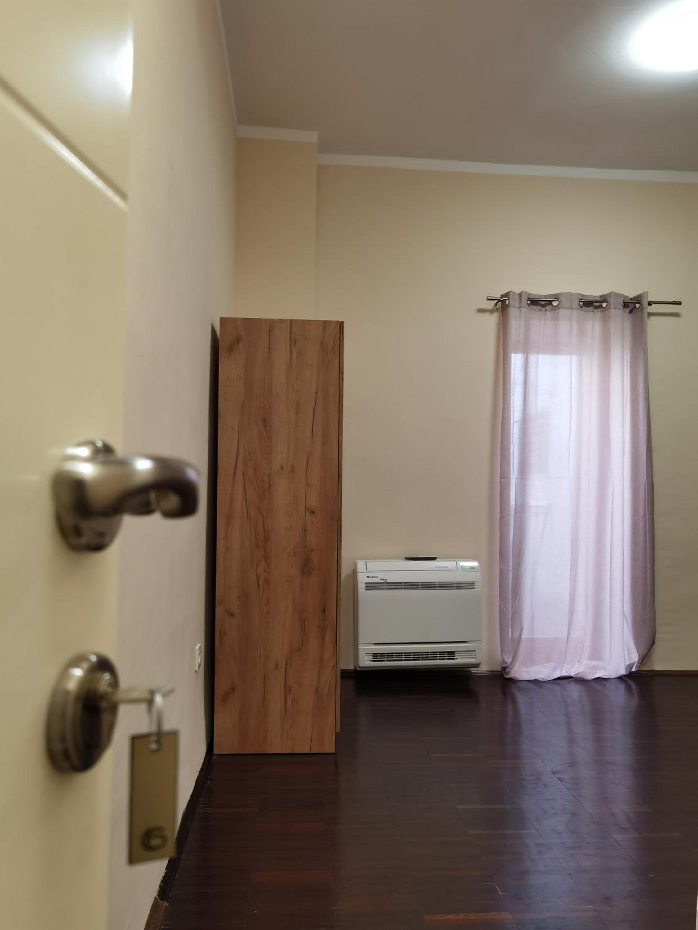 Deluxe Double Room - Photo 8
