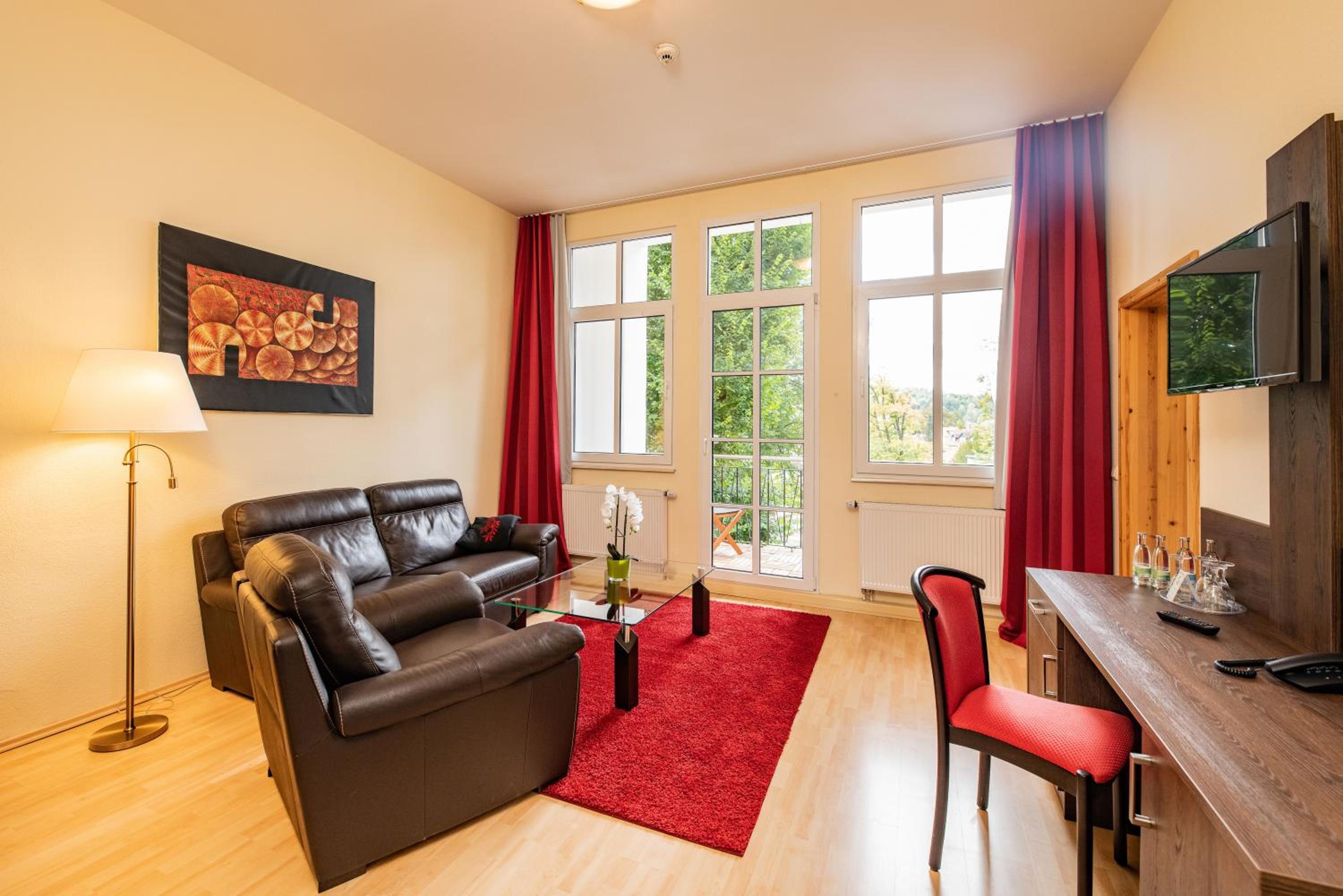 Deluxe Suite - Photo 5