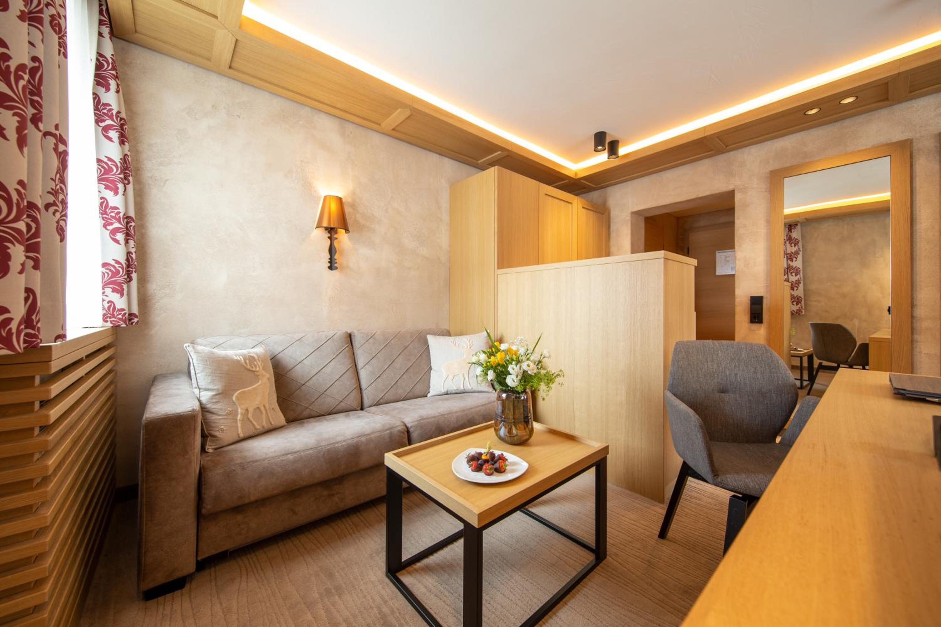 Superior Double Room with Balcony - Annex photo 3
