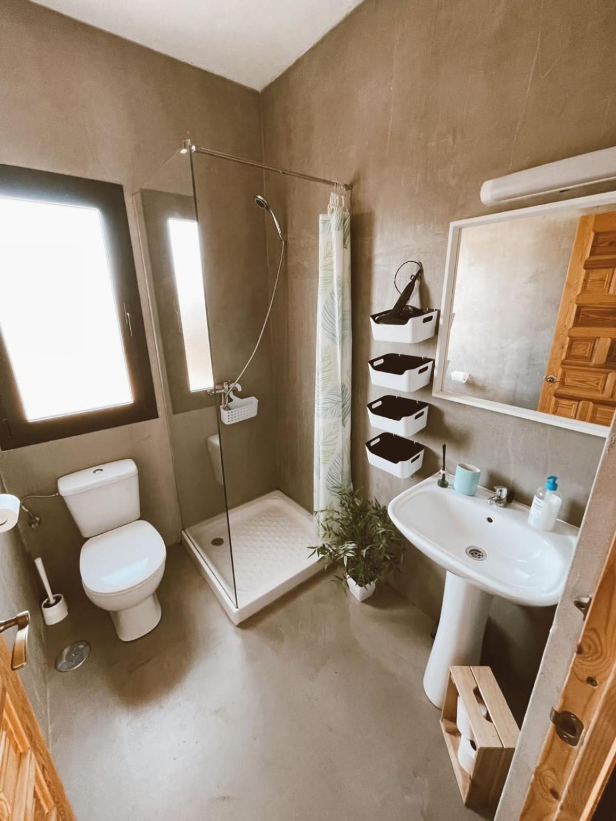 Double or Twin Room with Swimming Pool Access photo 3