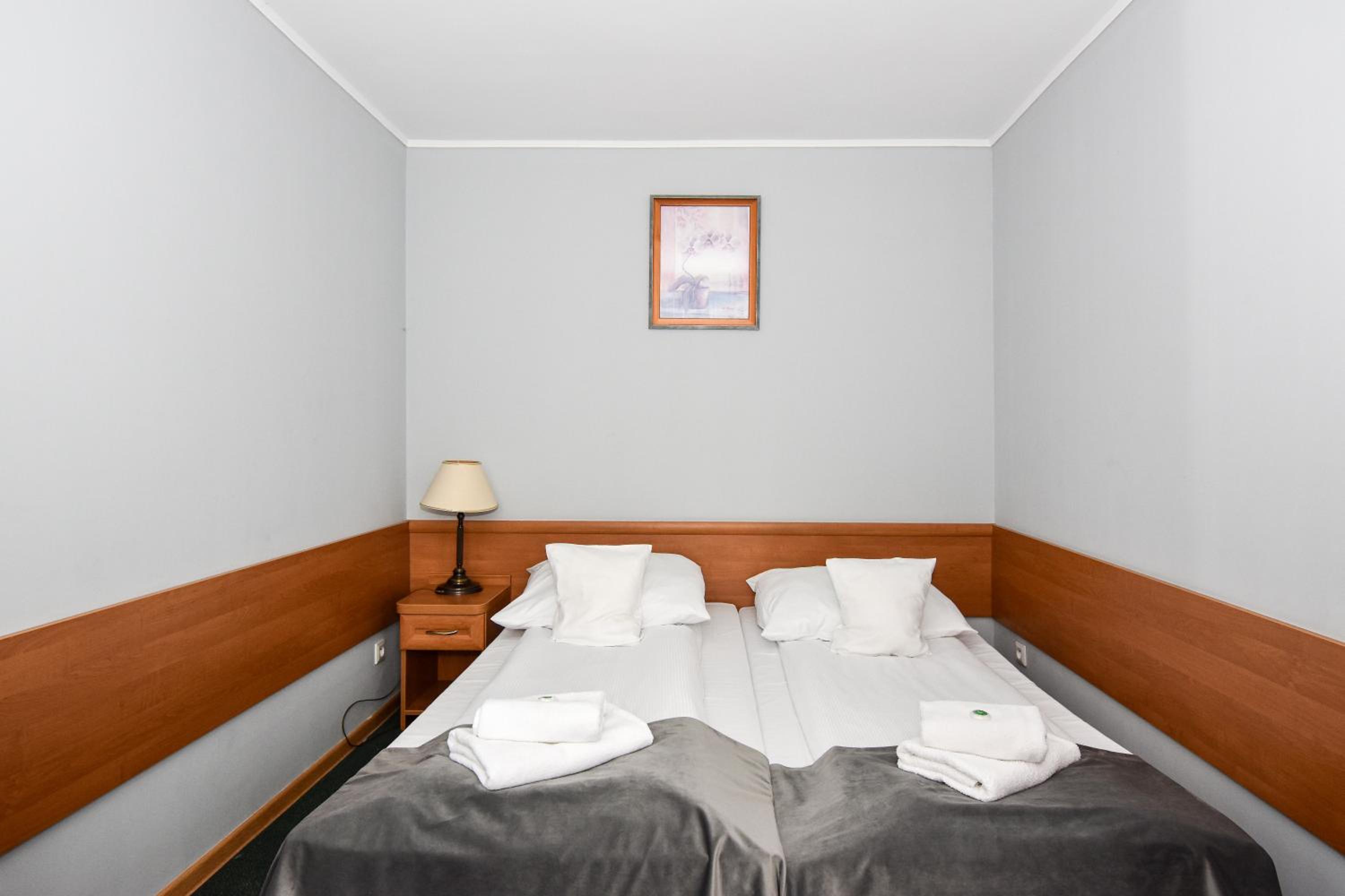 Studio - Photo 1