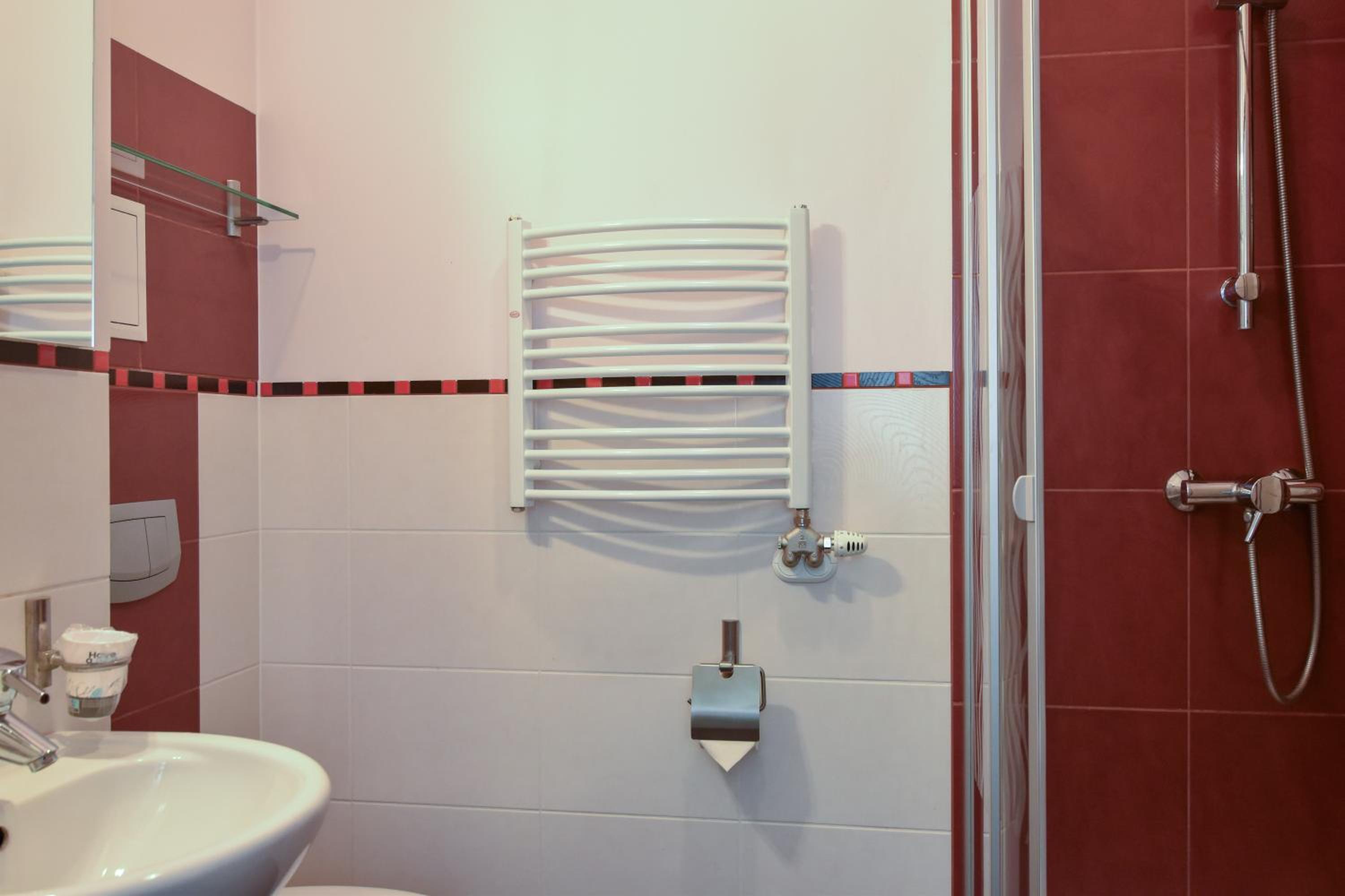 Economy Double Room - Photo 2