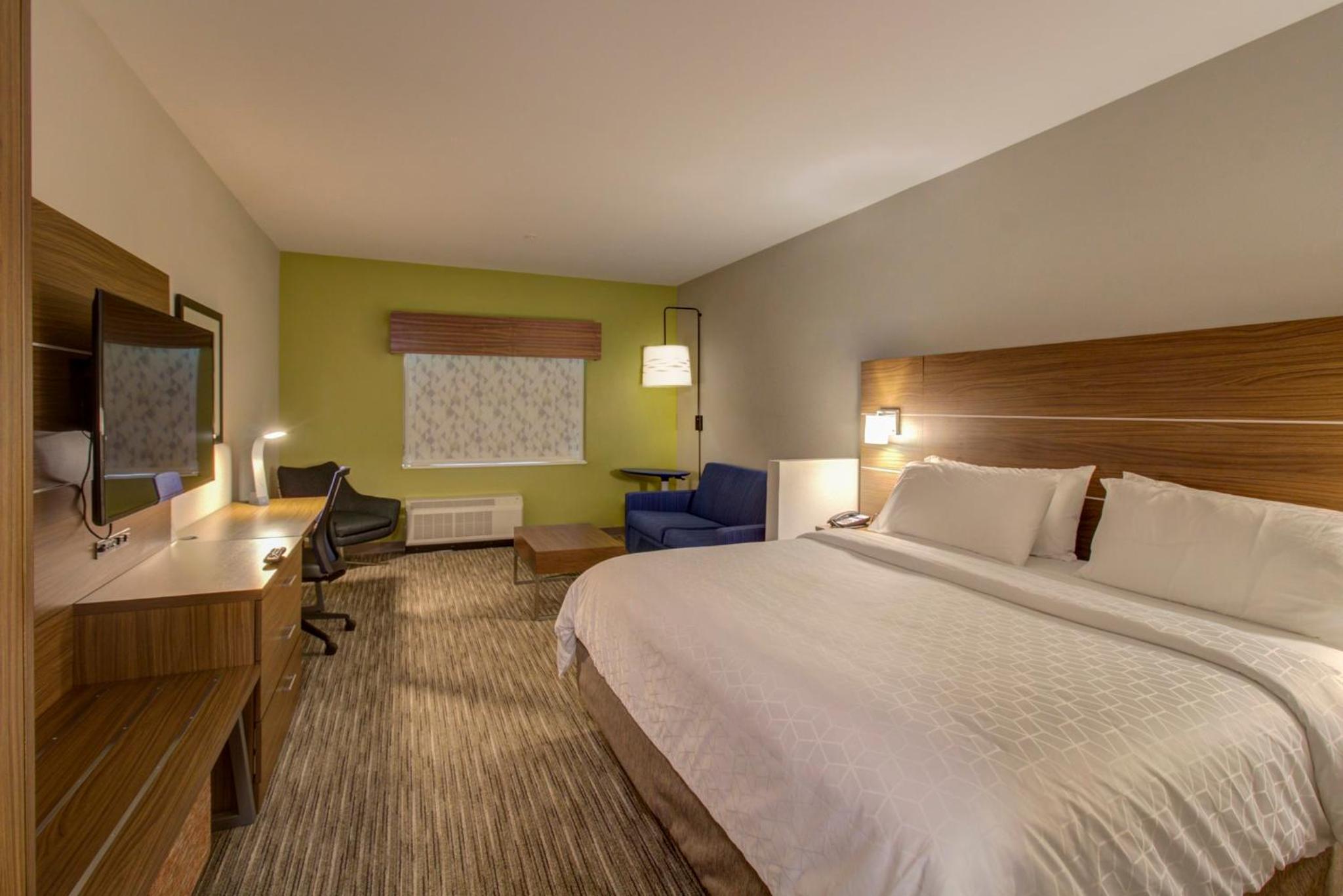 Suite - Hearing Accessible - Non-Smoking photo 1