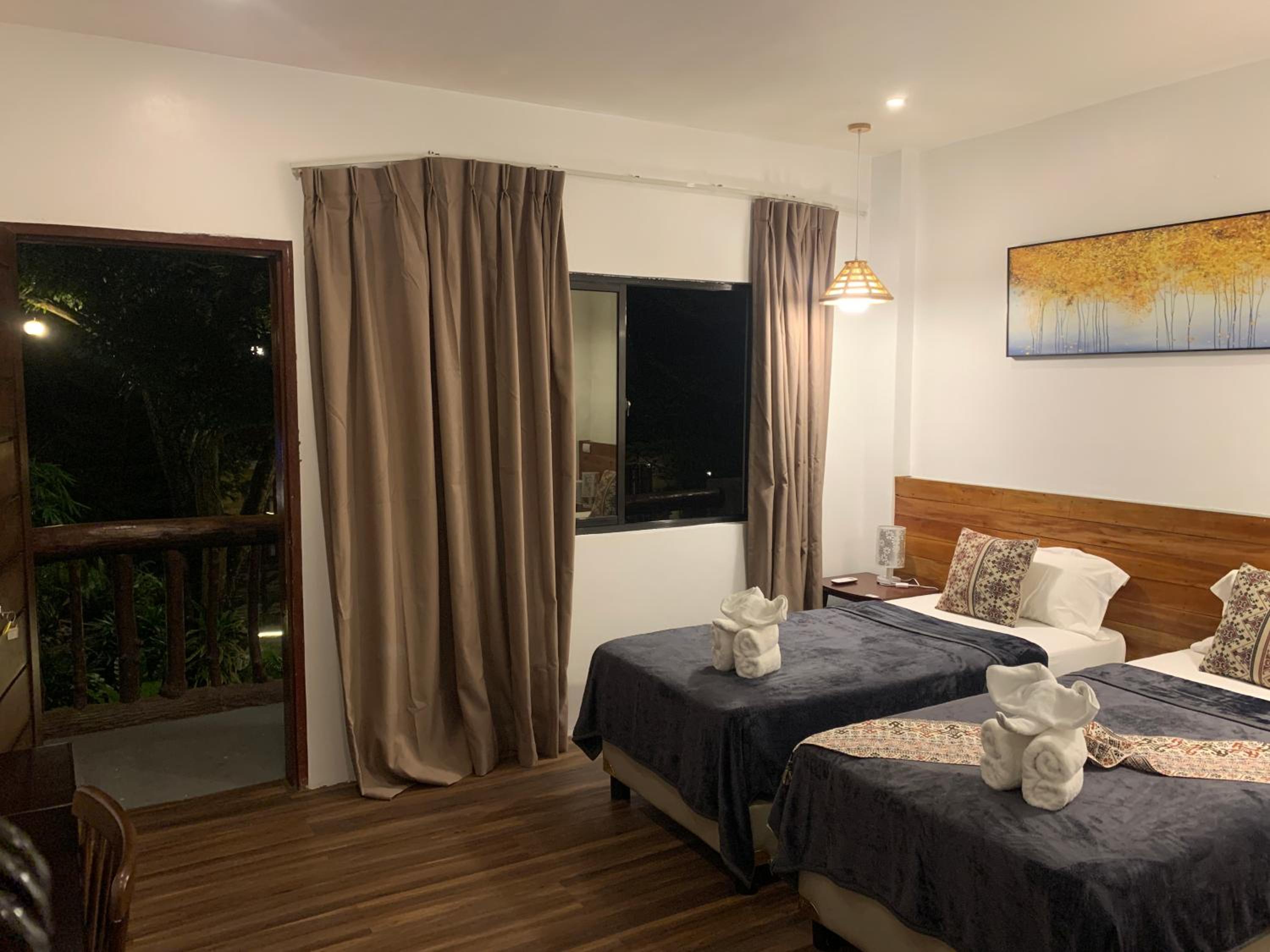 Standard Queen Room - Photo 2