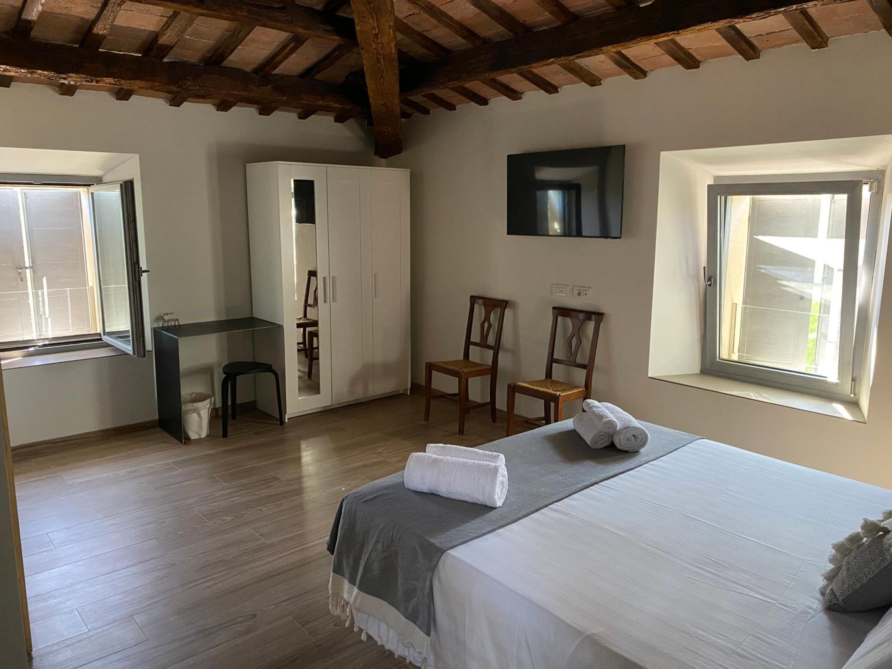 Double Room with Private Bathroom photo 1