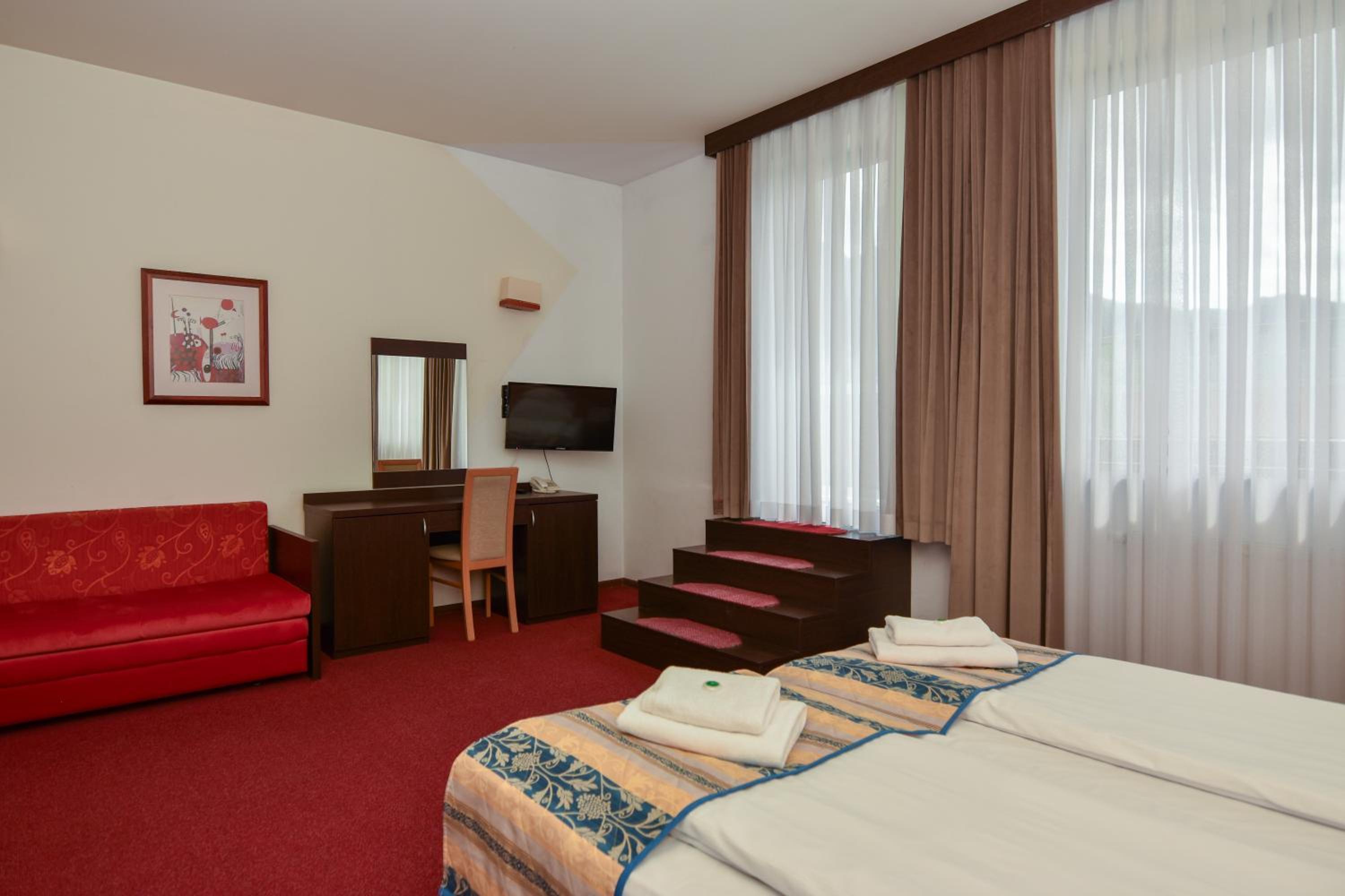 Deluxe Double with view / balcony - Photo 2